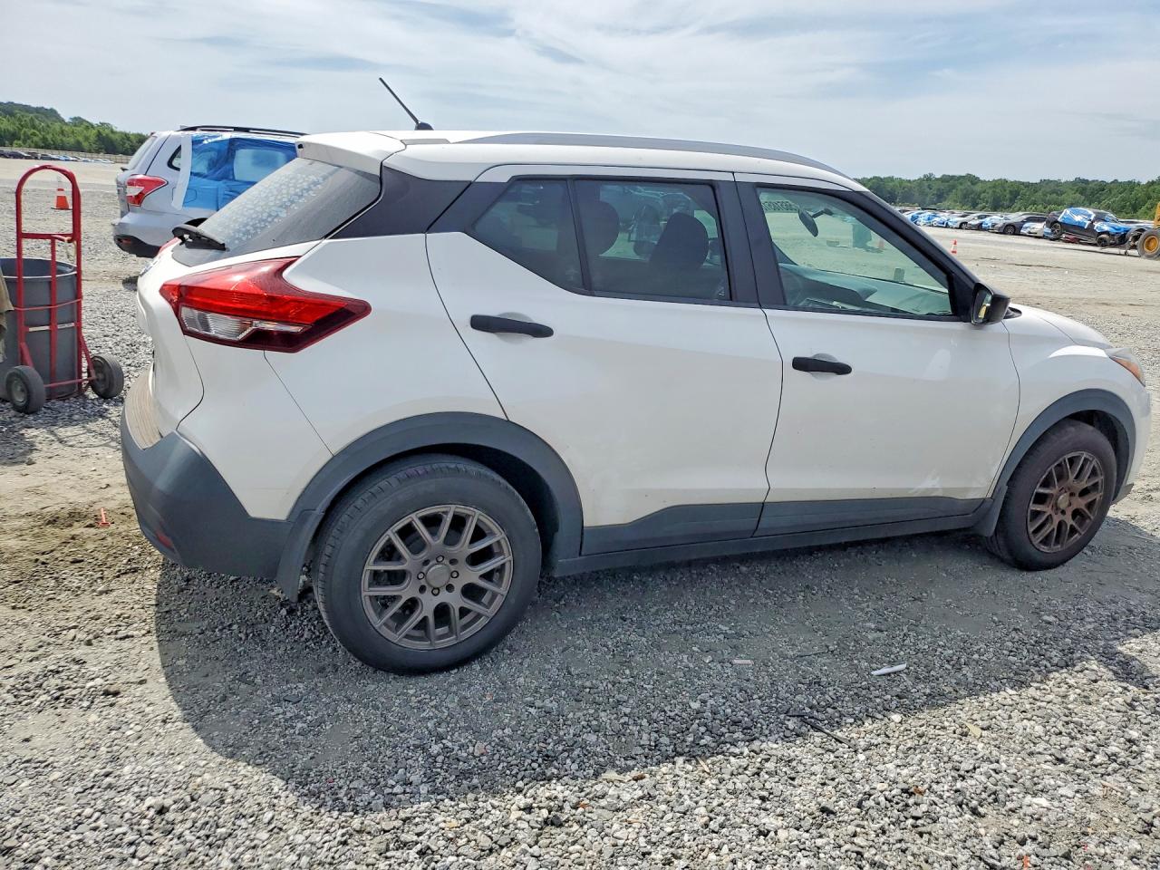 2019 Nissan Kicks S White vin: 3N1CP5CU7KL532360