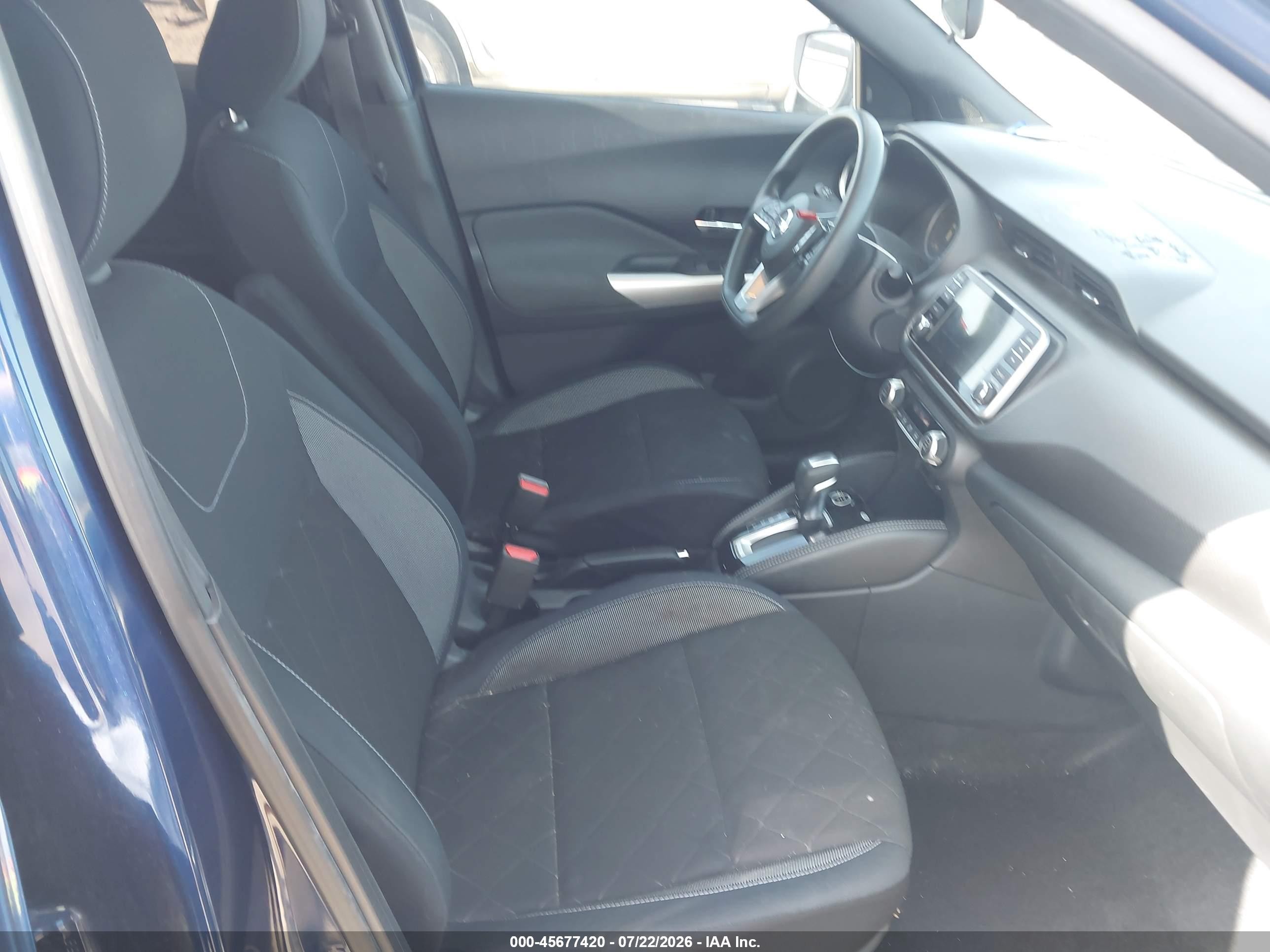 2018 Nissan Kicks Sv Blue vin: 3N1CP5CU8JL543818
