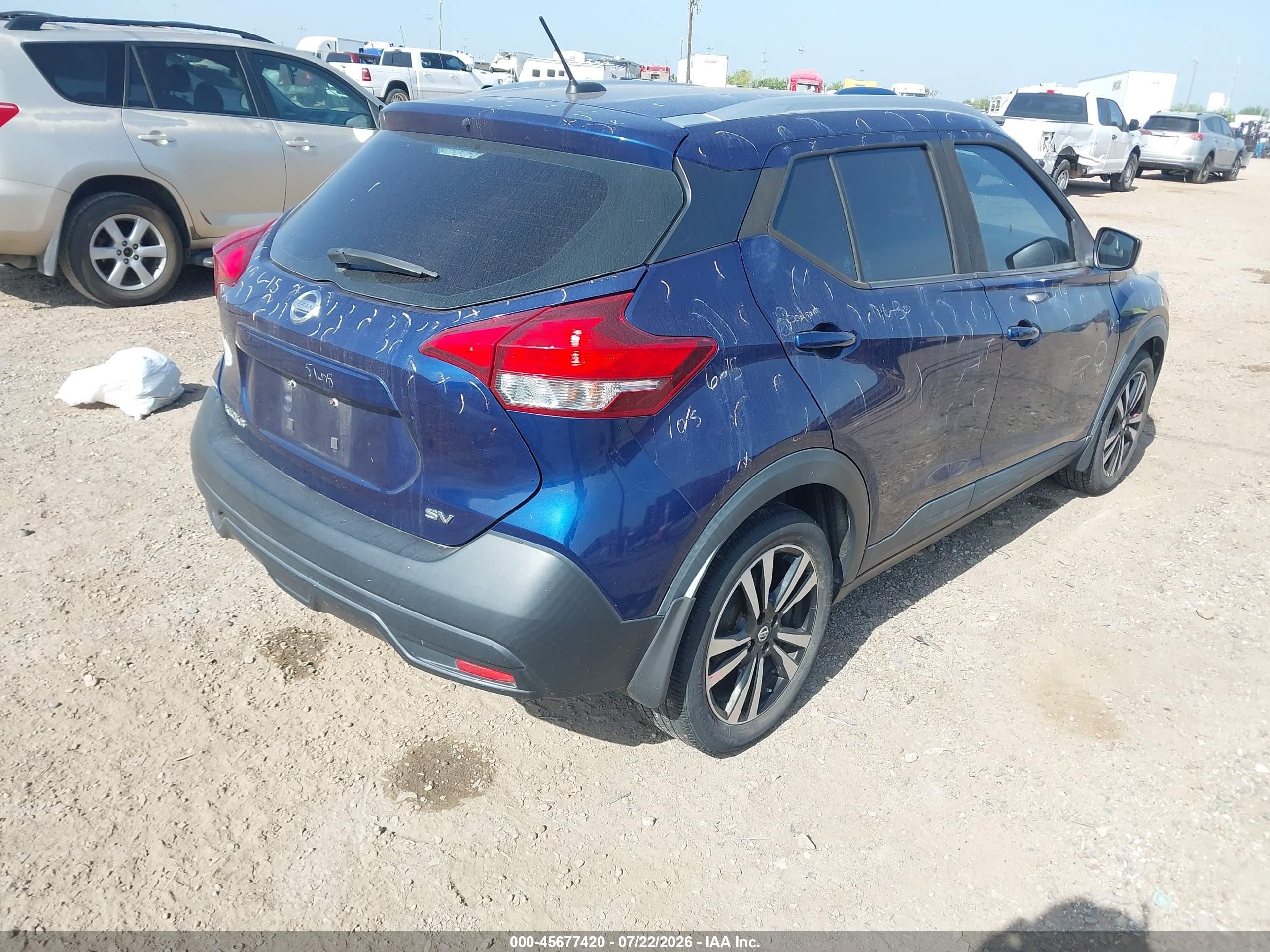 2018 Nissan Kicks Sv Blue vin: 3N1CP5CU8JL543818