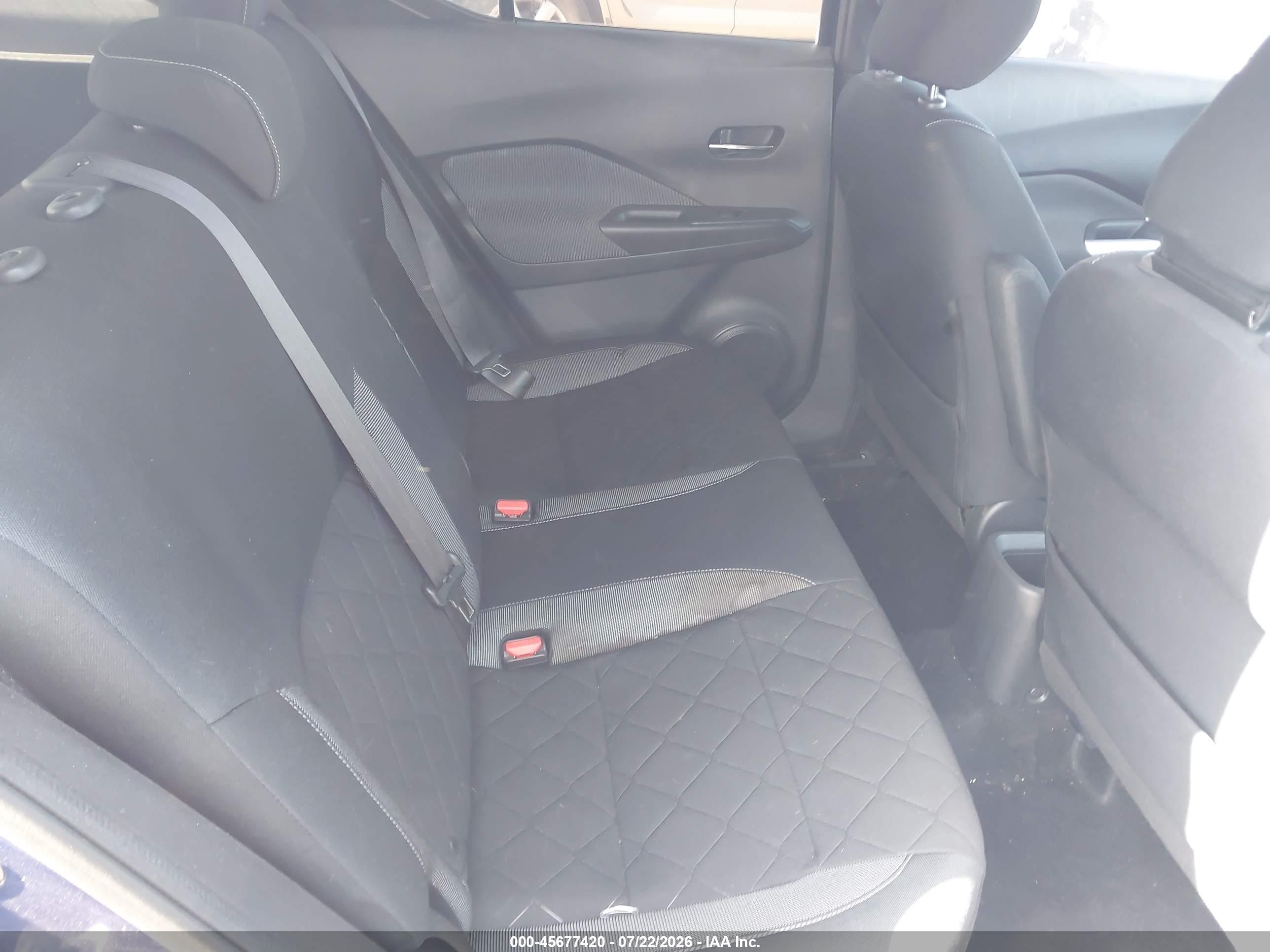 2018 Nissan Kicks Sv Blue vin: 3N1CP5CU8JL543818