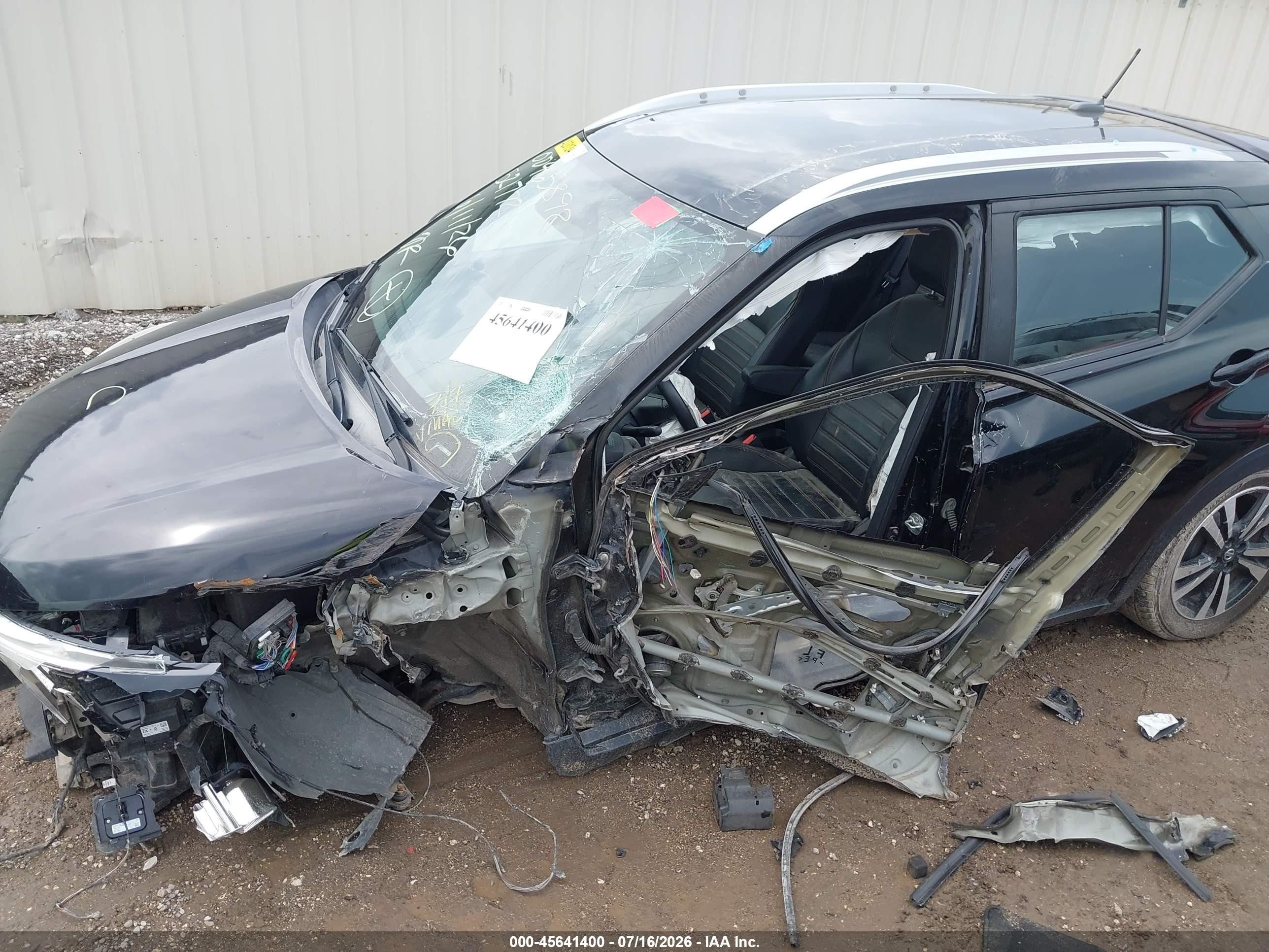 2019 Nissan Kicks Sr Черный vin: 3N1CP5CU8KL521772