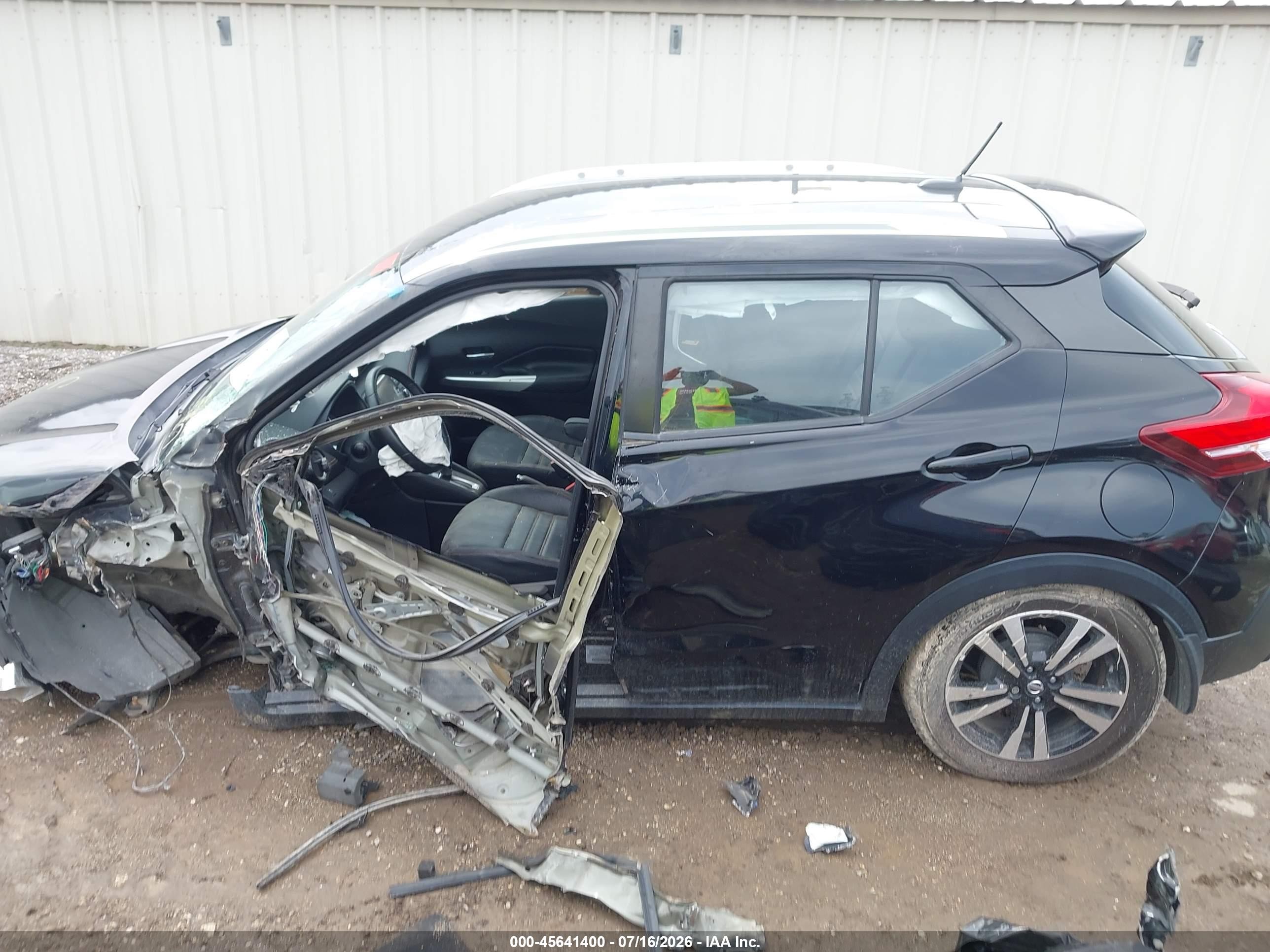 2019 Nissan Kicks Sr Черный vin: 3N1CP5CU8KL521772