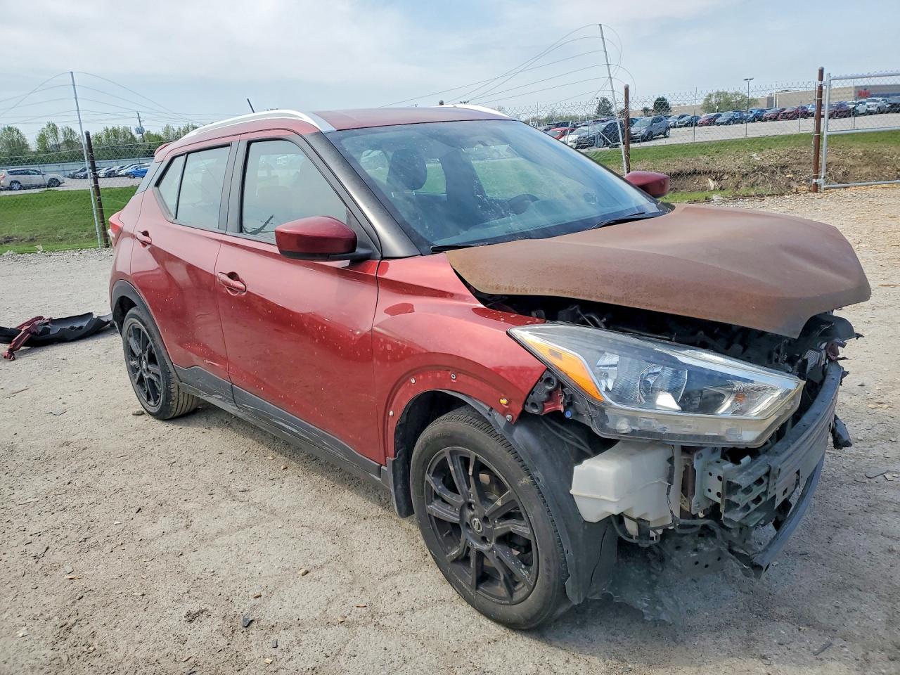 2019 Nissan Kicks Sv Burgundy vin: 3N1CP5CU9KL499300