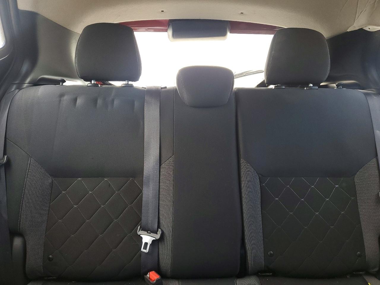 2019 Nissan Kicks Sv Burgundy vin: 3N1CP5CU9KL499300