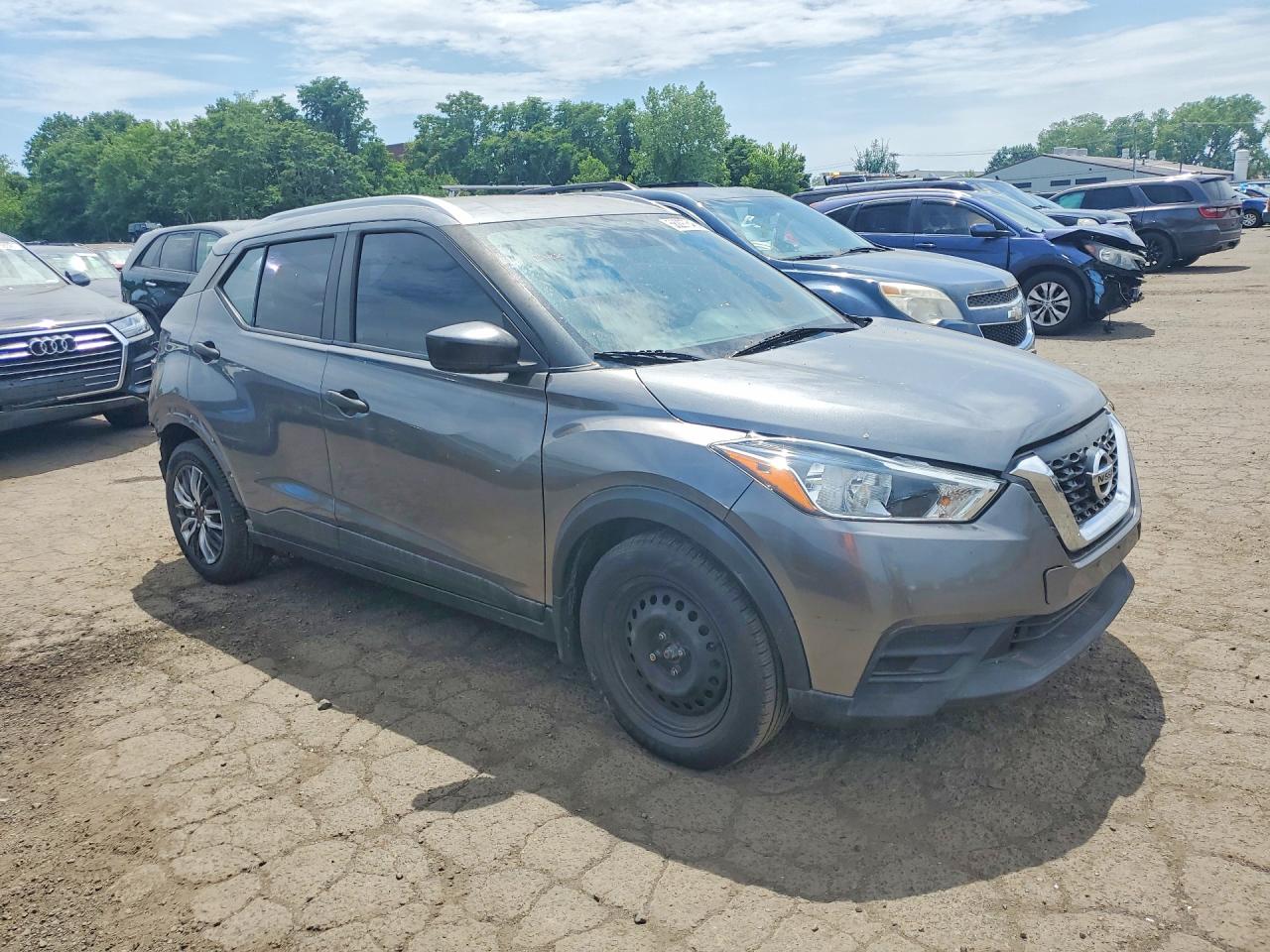 2019 Nissan Kicks S Gray vin: 3N1CP5CU9KL511638