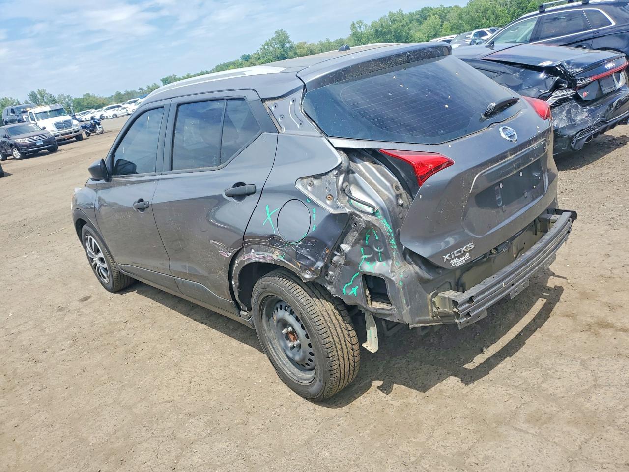 2019 Nissan Kicks S Gray vin: 3N1CP5CU9KL511638
