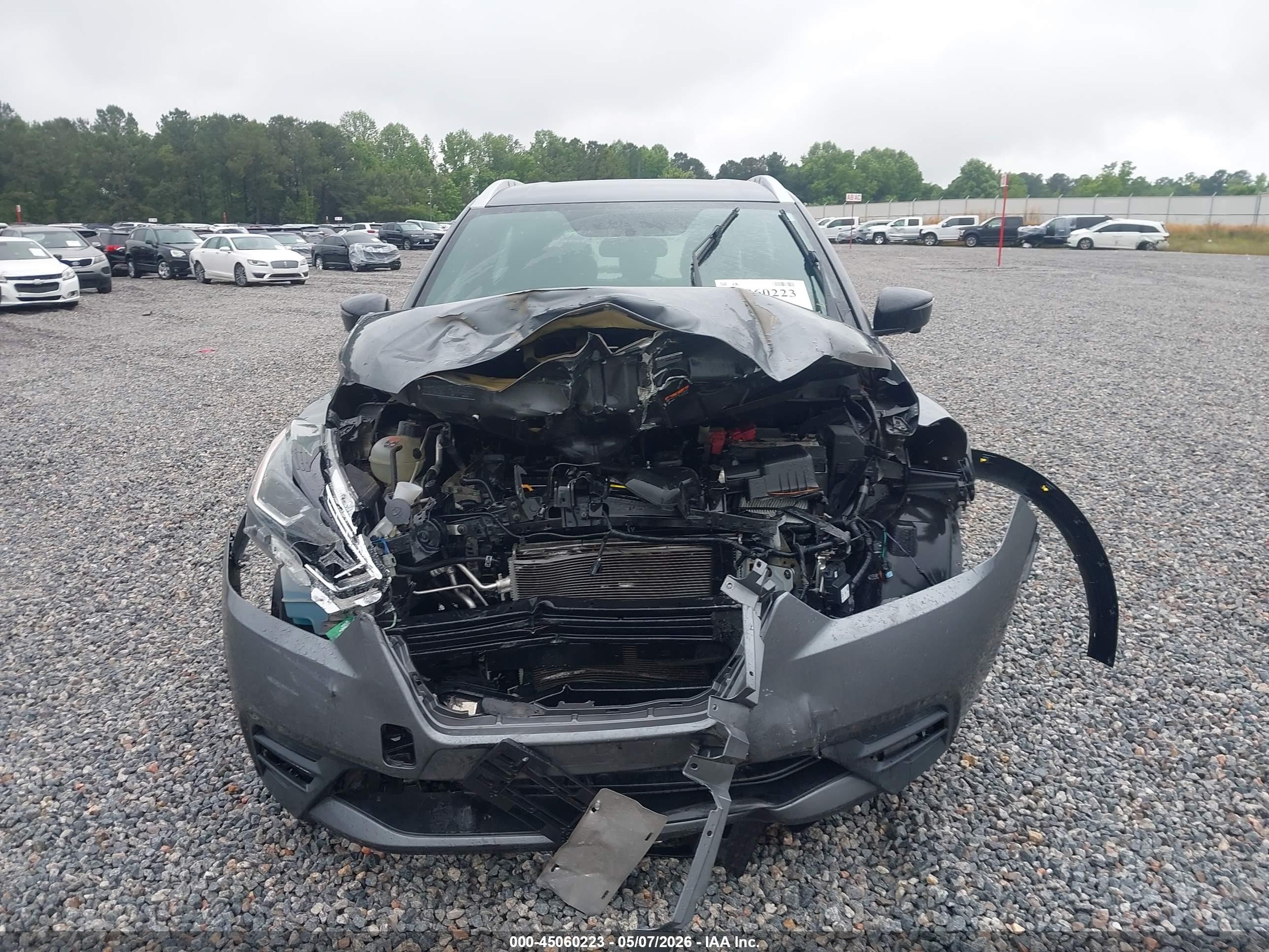 2019 Nissan Kicks Sr Серый vin: 3N1CP5CU9KL539424