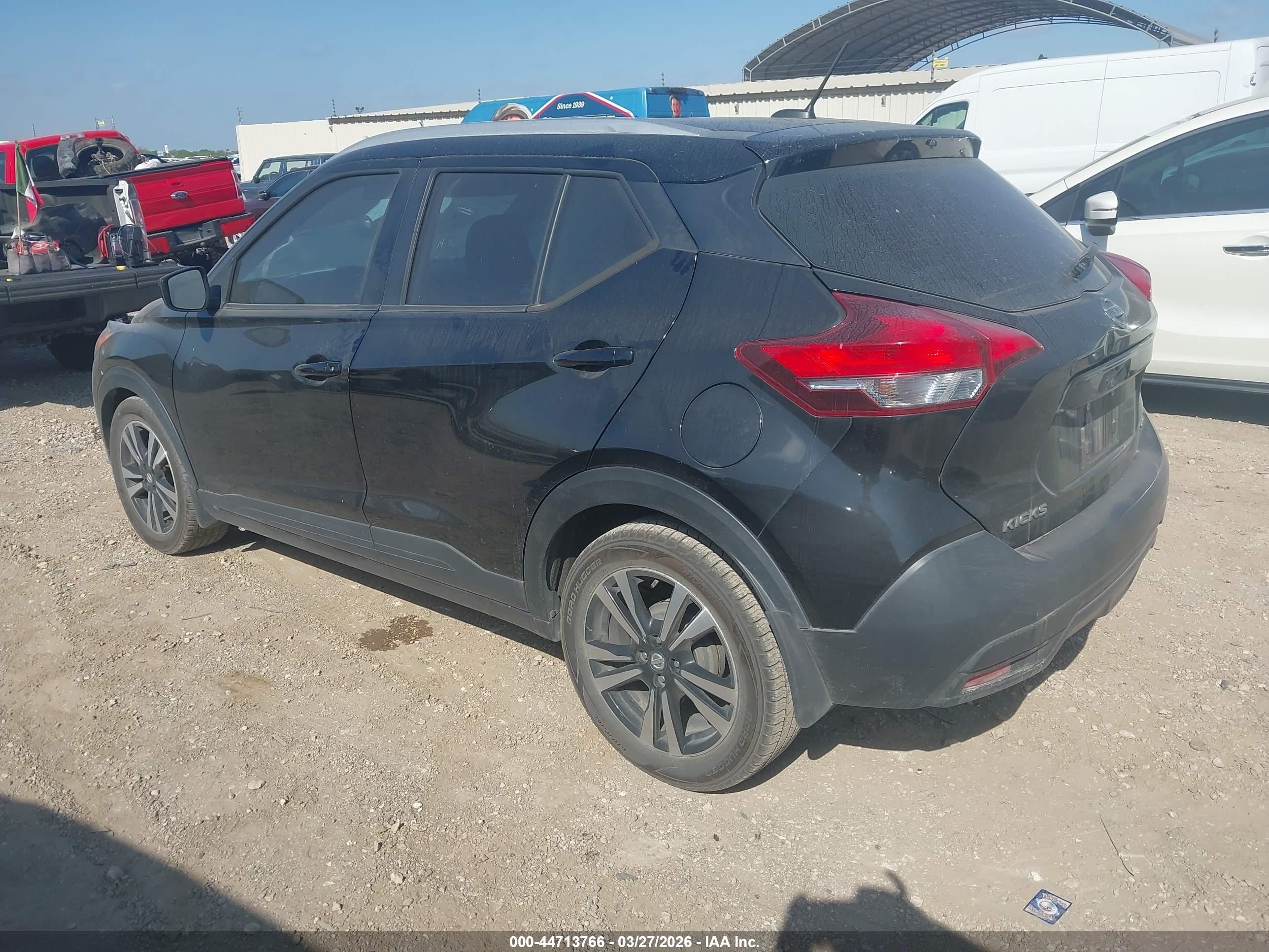 2019 Nissan Kicks Sv Black vin: 3N1CP5CUXKL494865