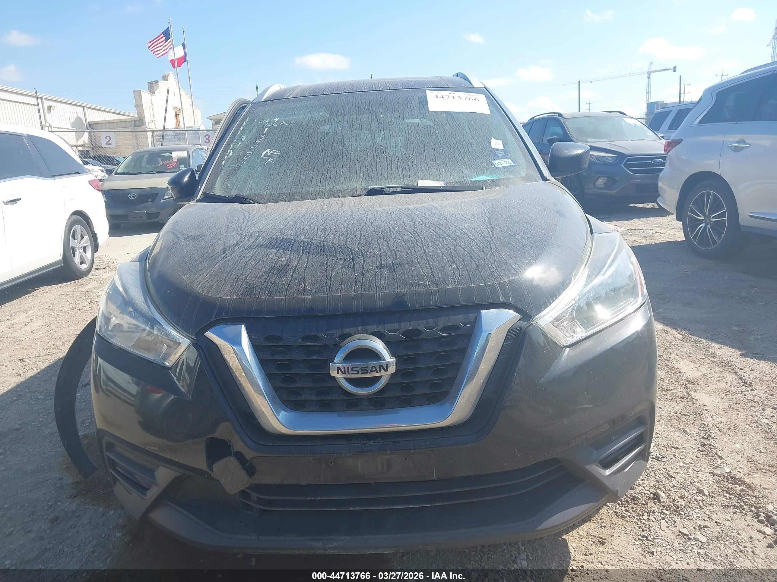 2019 Nissan Kicks Sv Black vin: 3N1CP5CUXKL494865