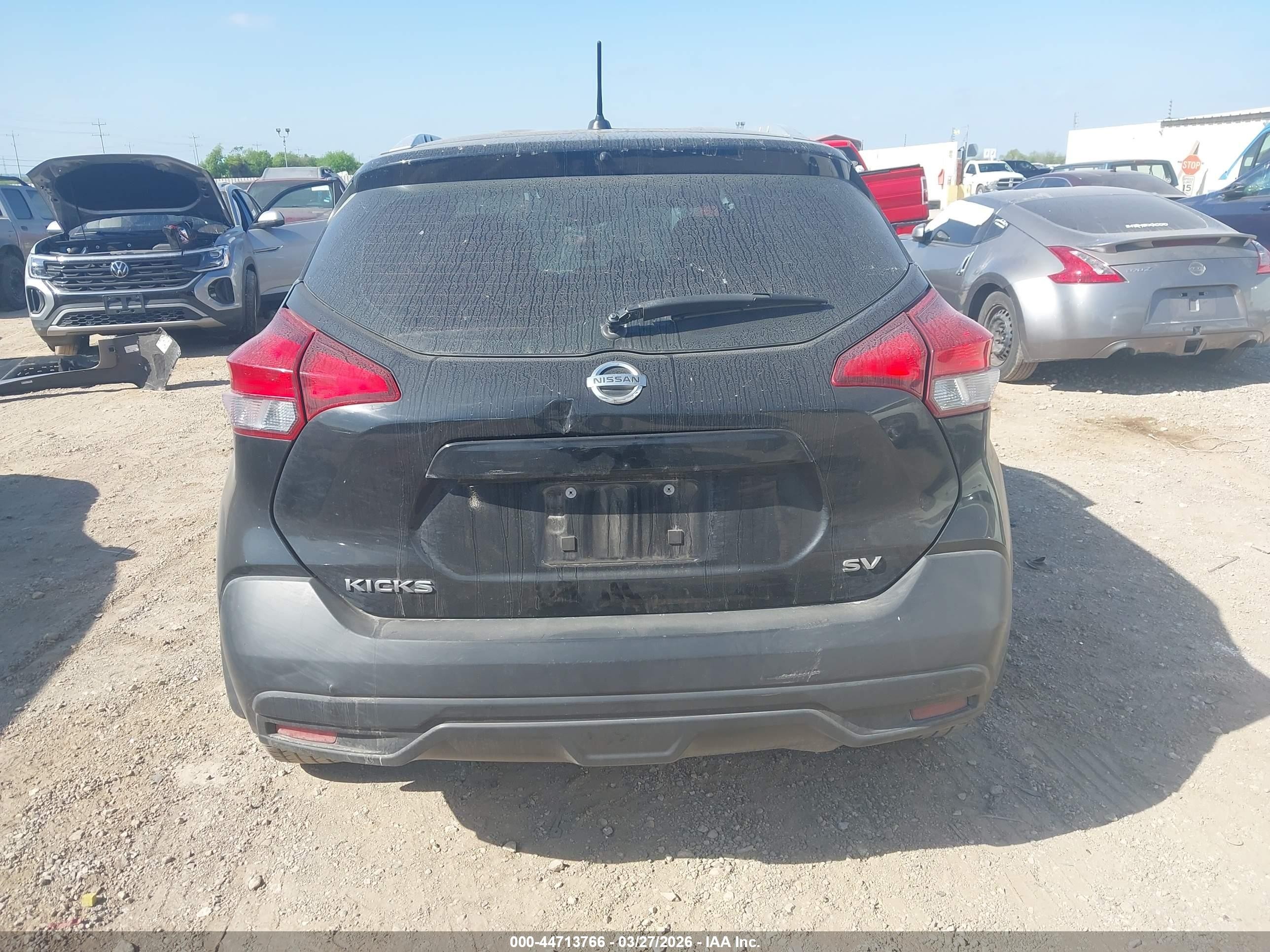 2019 Nissan Kicks Sv Black vin: 3N1CP5CUXKL494865