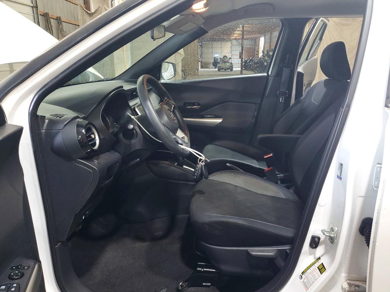 2019 Nissan Kicks Sv White vin: 3N1CP5CUXKL505122