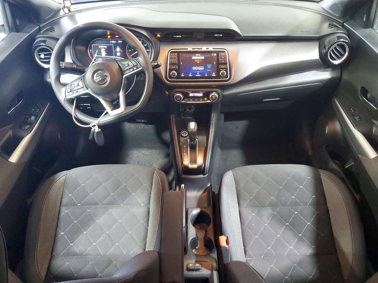 2019 Nissan Kicks Sv White vin: 3N1CP5CUXKL505122