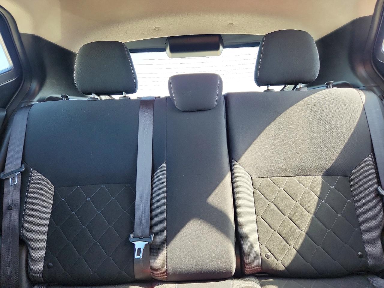 2019 Nissan Kicks Sv Silver vin: 3N1CP5CUXKL568673