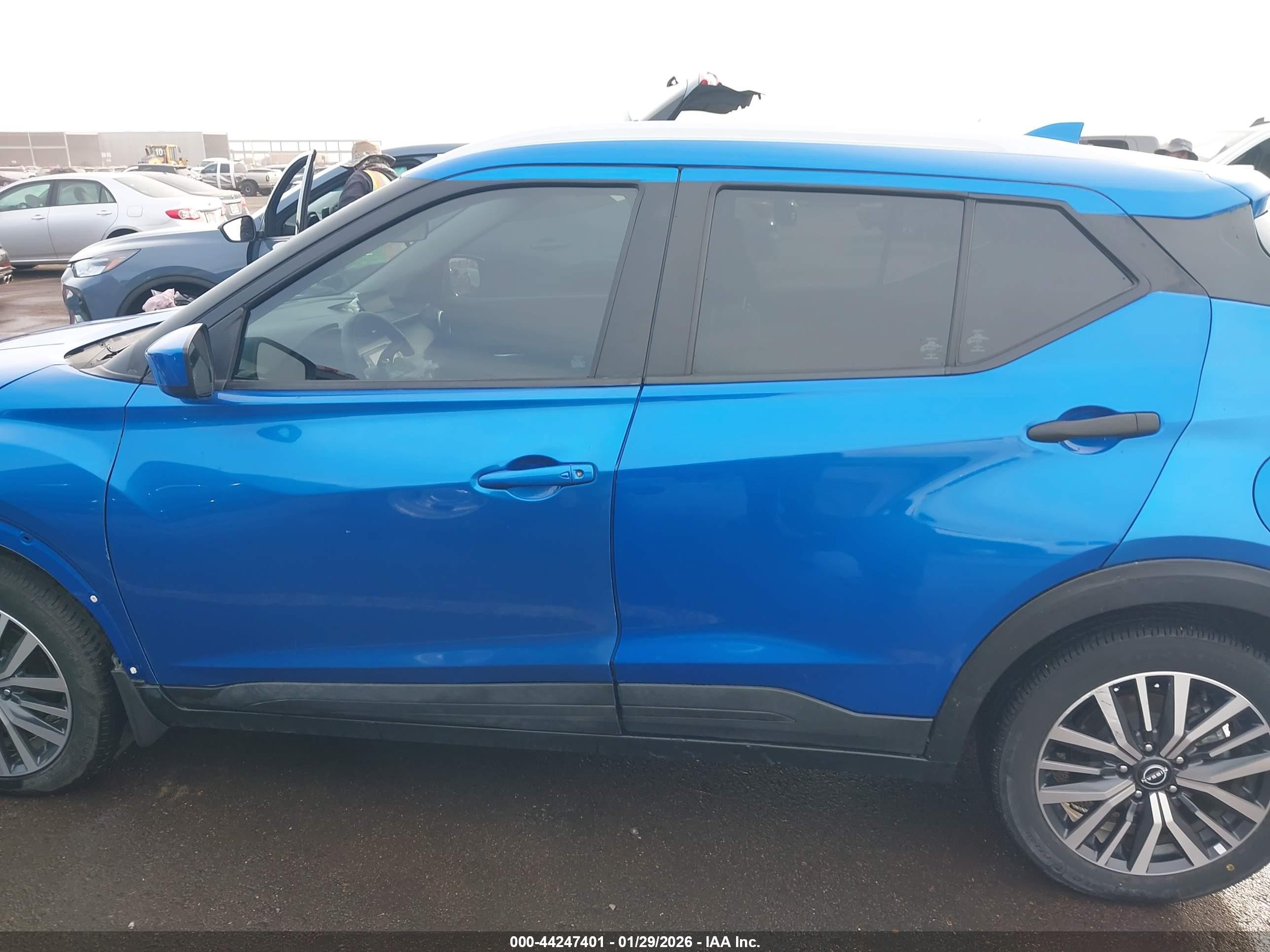 2022 Nissan Kicks Sv Xtronic Cvt Blue vin: 3N1CP5CV0NL481474