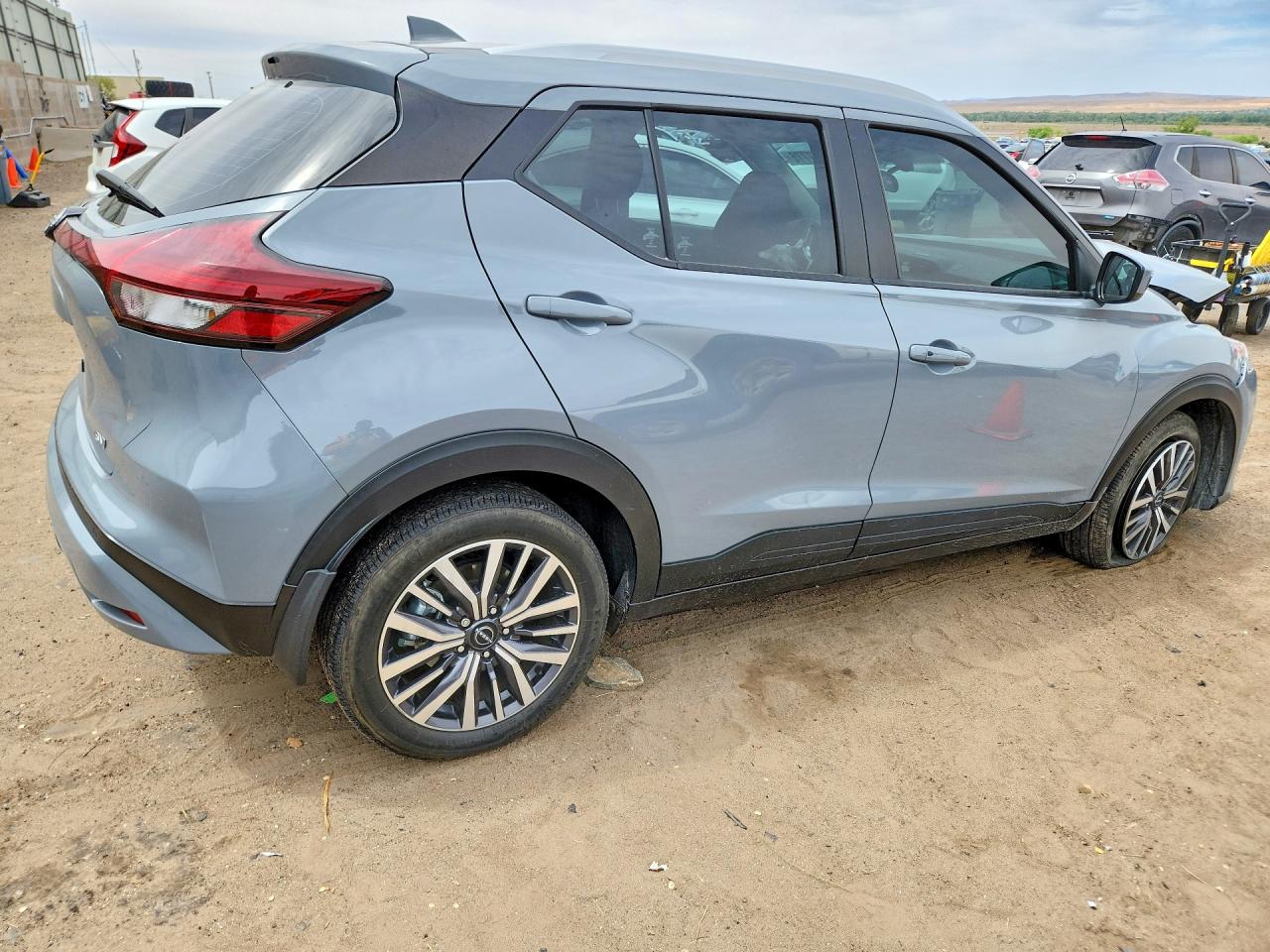 2024 Nissan Kicks Sv Gray vin: 3N1CP5CV0RL556292