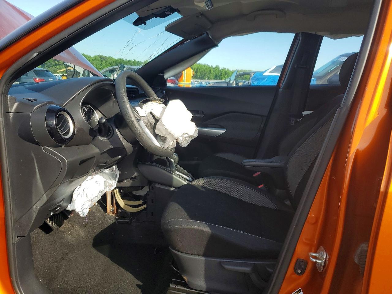 2020 Nissan Kicks Sv Orange vin: 3N1CP5CV1LL499740