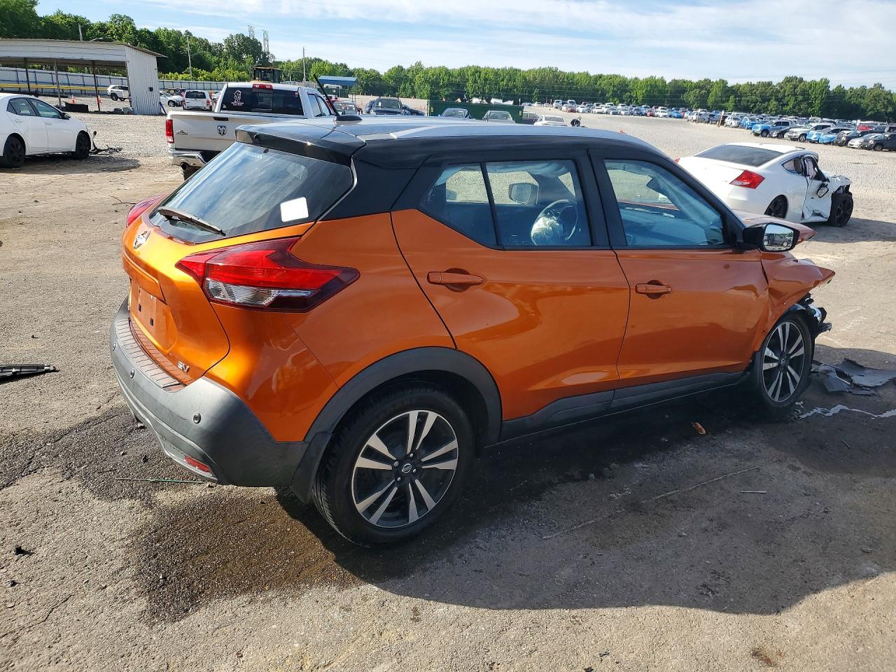 2020 Nissan Kicks Sv Orange vin: 3N1CP5CV1LL499740