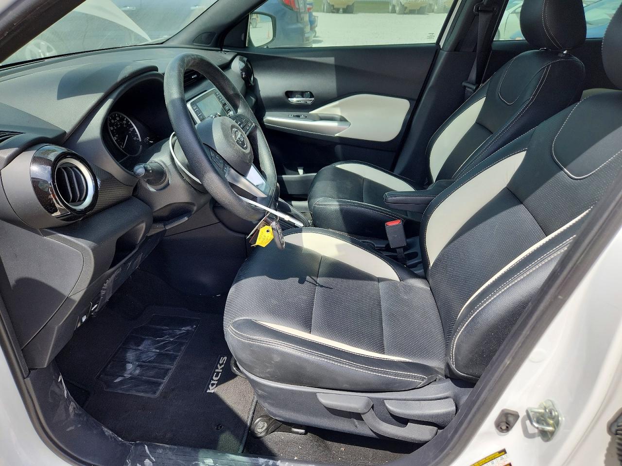 2020 Nissan Kicks Sv Белый vin: 3N1CP5CV1LL505763