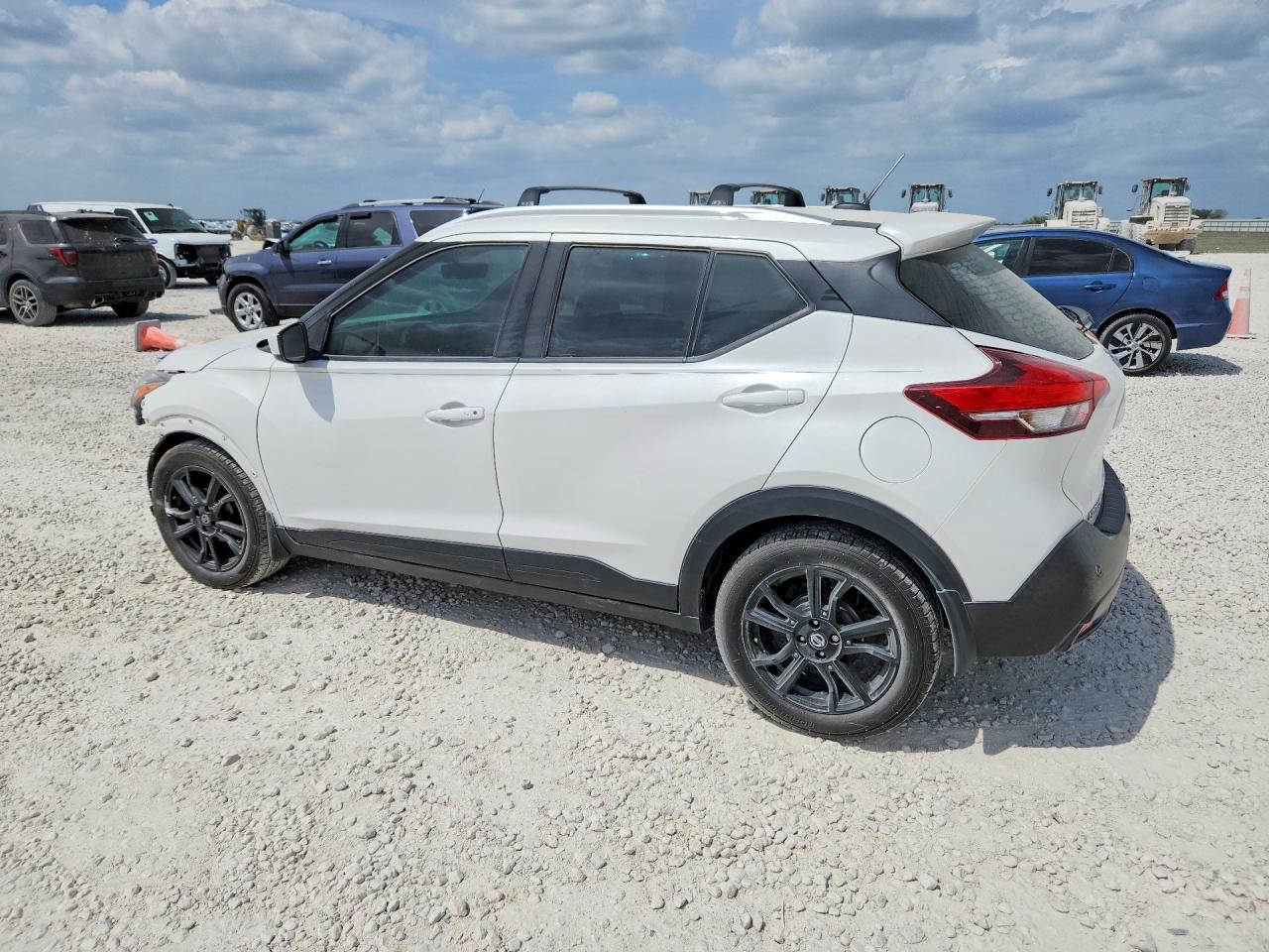 2020 Nissan Kicks Sv Белый vin: 3N1CP5CV1LL505763