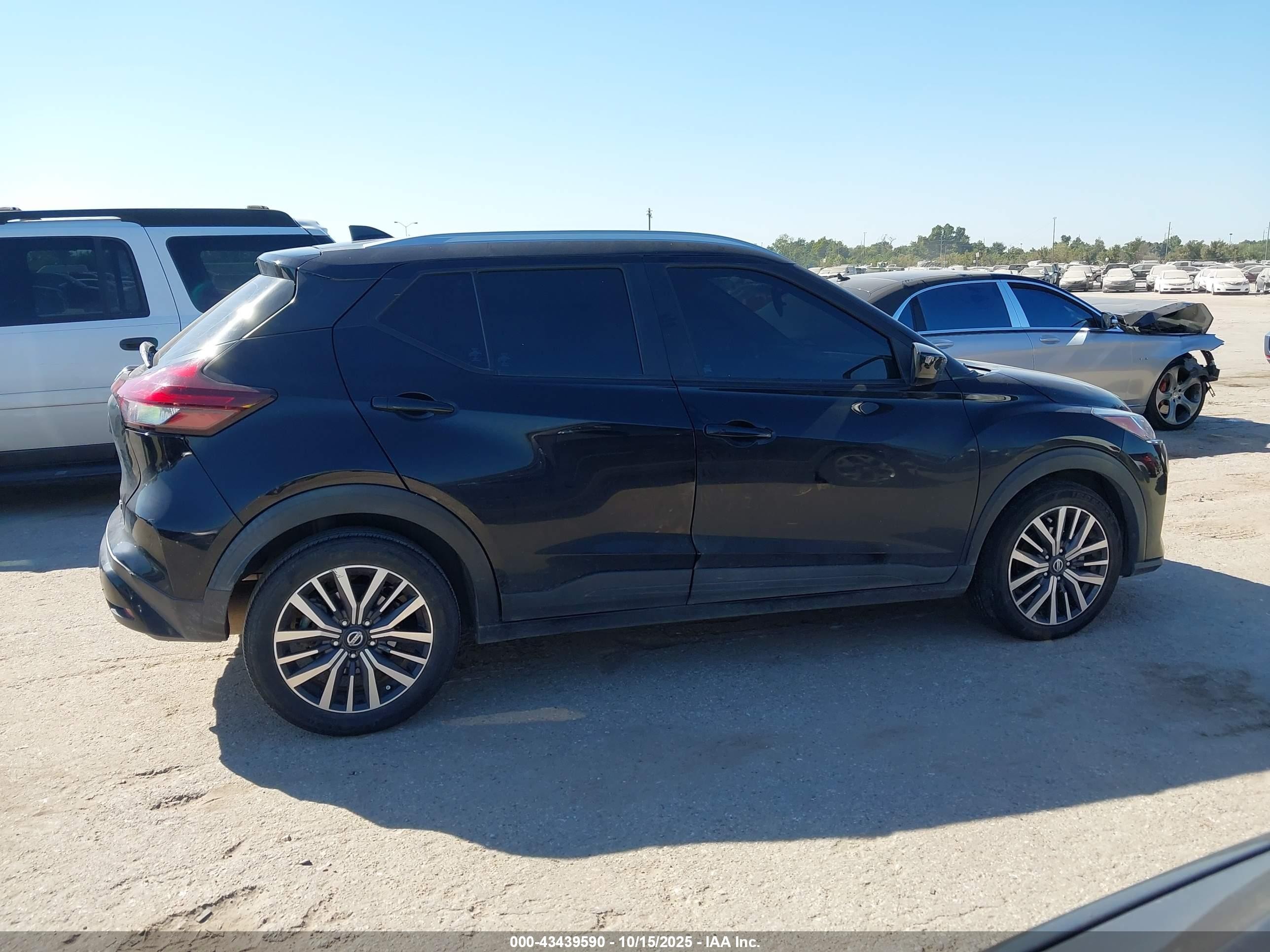 2021 Nissan Kicks Sv Xtronic Cvt Black vin: 3N1CP5CV1ML504906