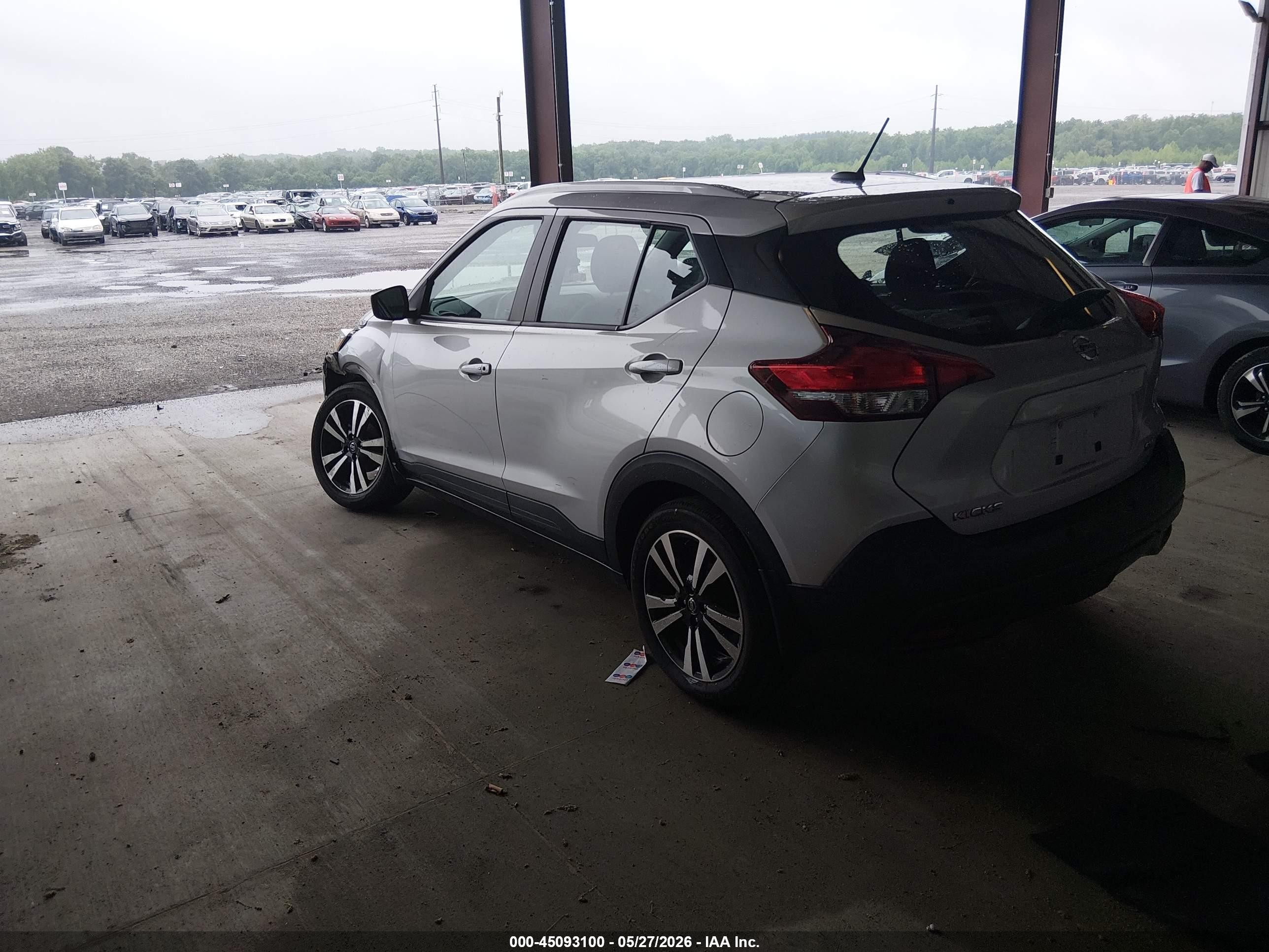 2020 Nissan Kicks Sv Xtronic Cvt Gray vin: 3N1CP5CV2LL545141