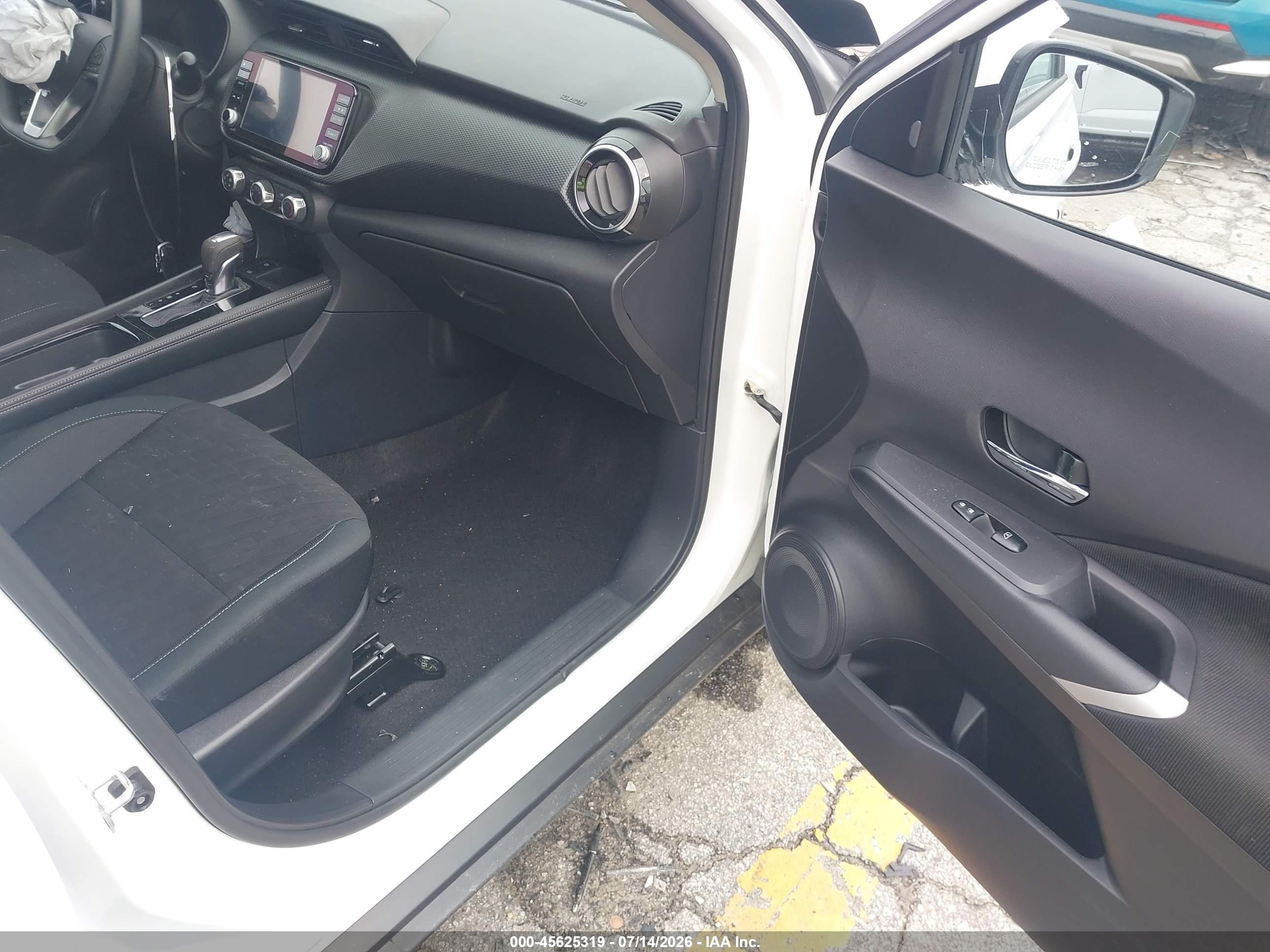 2024 Nissan Kicks Sv Xtronic Cvt White vin: 3N1CP5CV2RL499108