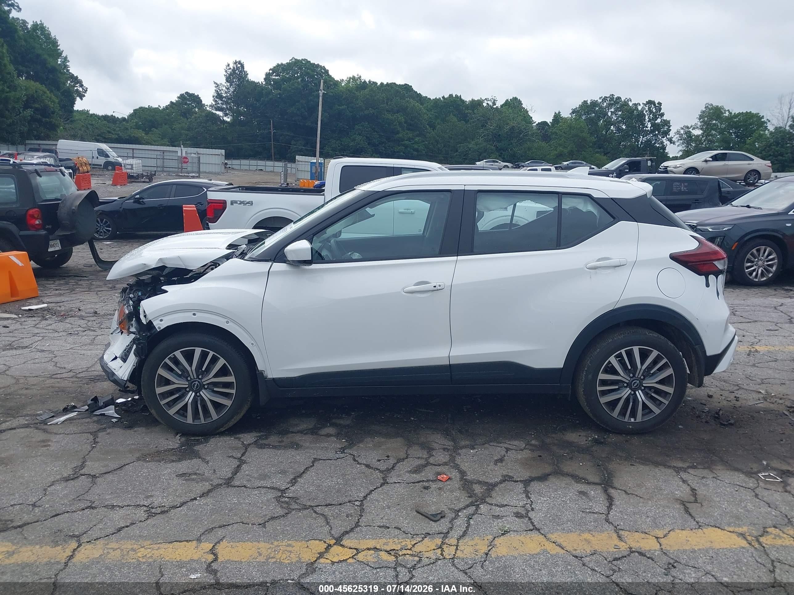 2024 Nissan Kicks Sv Xtronic Cvt White vin: 3N1CP5CV2RL499108