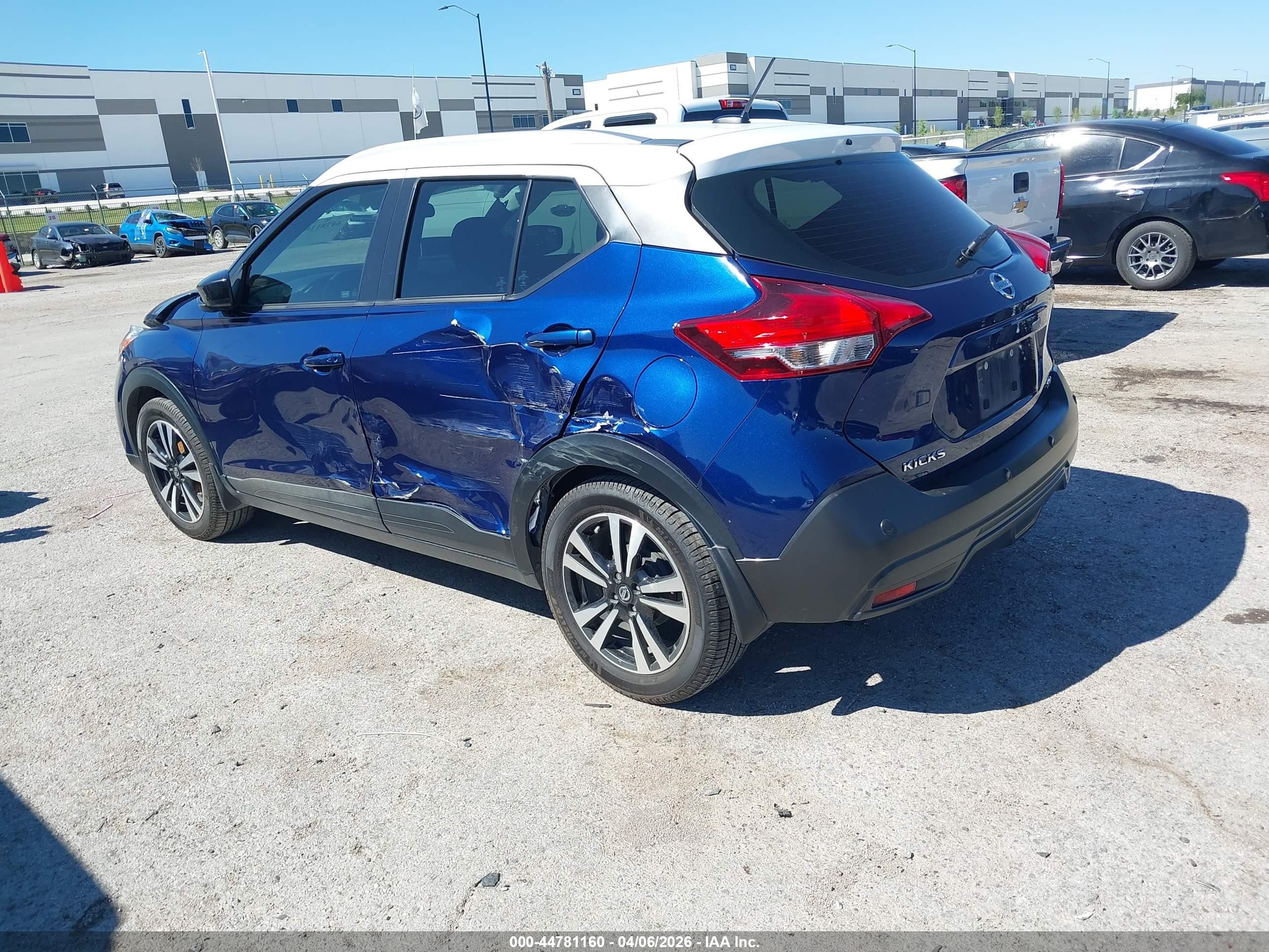 2020 Nissan Kicks Sv Xtronic Cvt Blue vin: 3N1CP5CV4LL543276