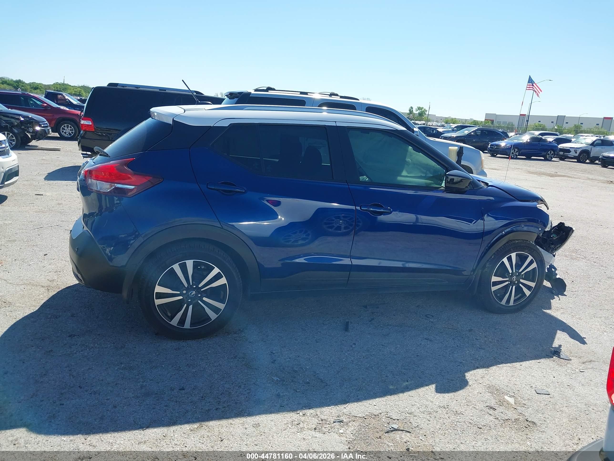 2020 Nissan Kicks Sv Xtronic Cvt Blue vin: 3N1CP5CV4LL543276