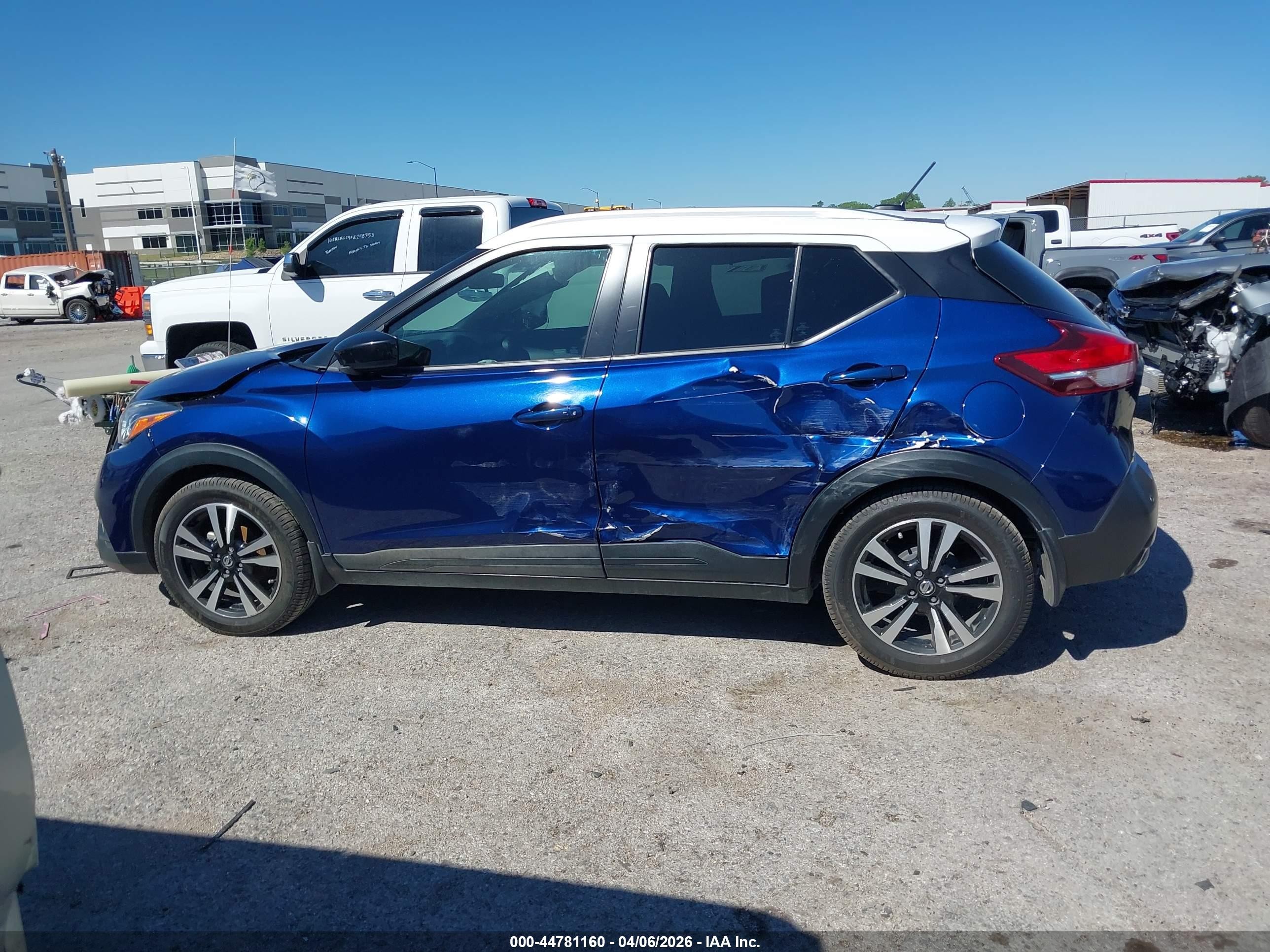 2020 Nissan Kicks Sv Xtronic Cvt Blue vin: 3N1CP5CV4LL543276