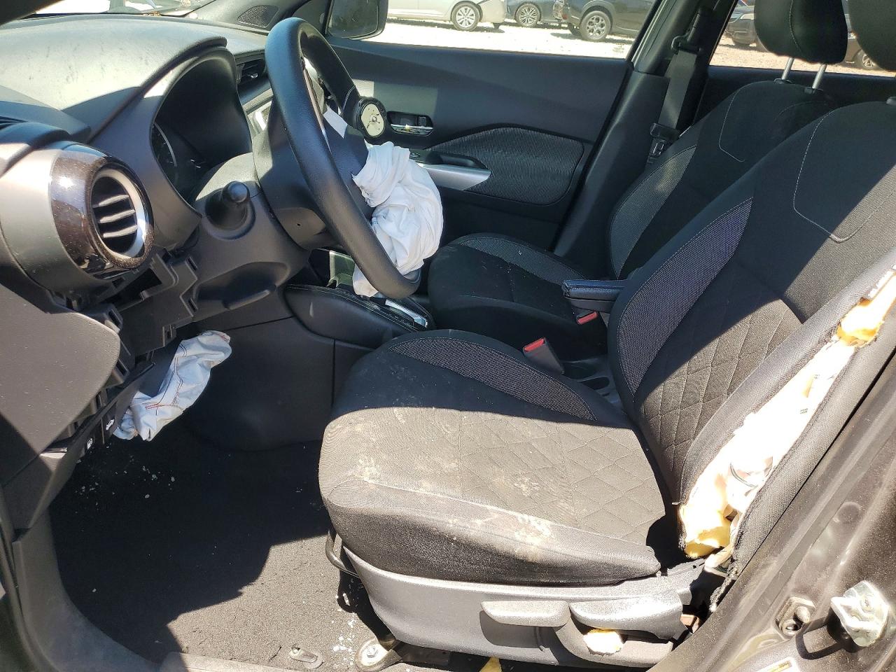 2020 Nissan Kicks Sv Charcoal vin: 3N1CP5CV4LL549885