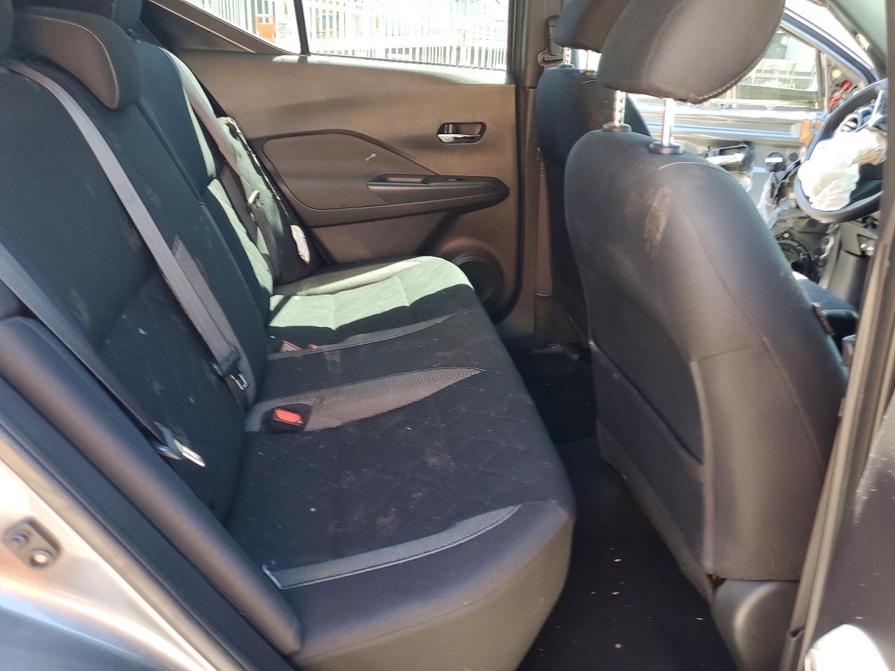 2020 Nissan Kicks Sv Charcoal vin: 3N1CP5CV4LL549885