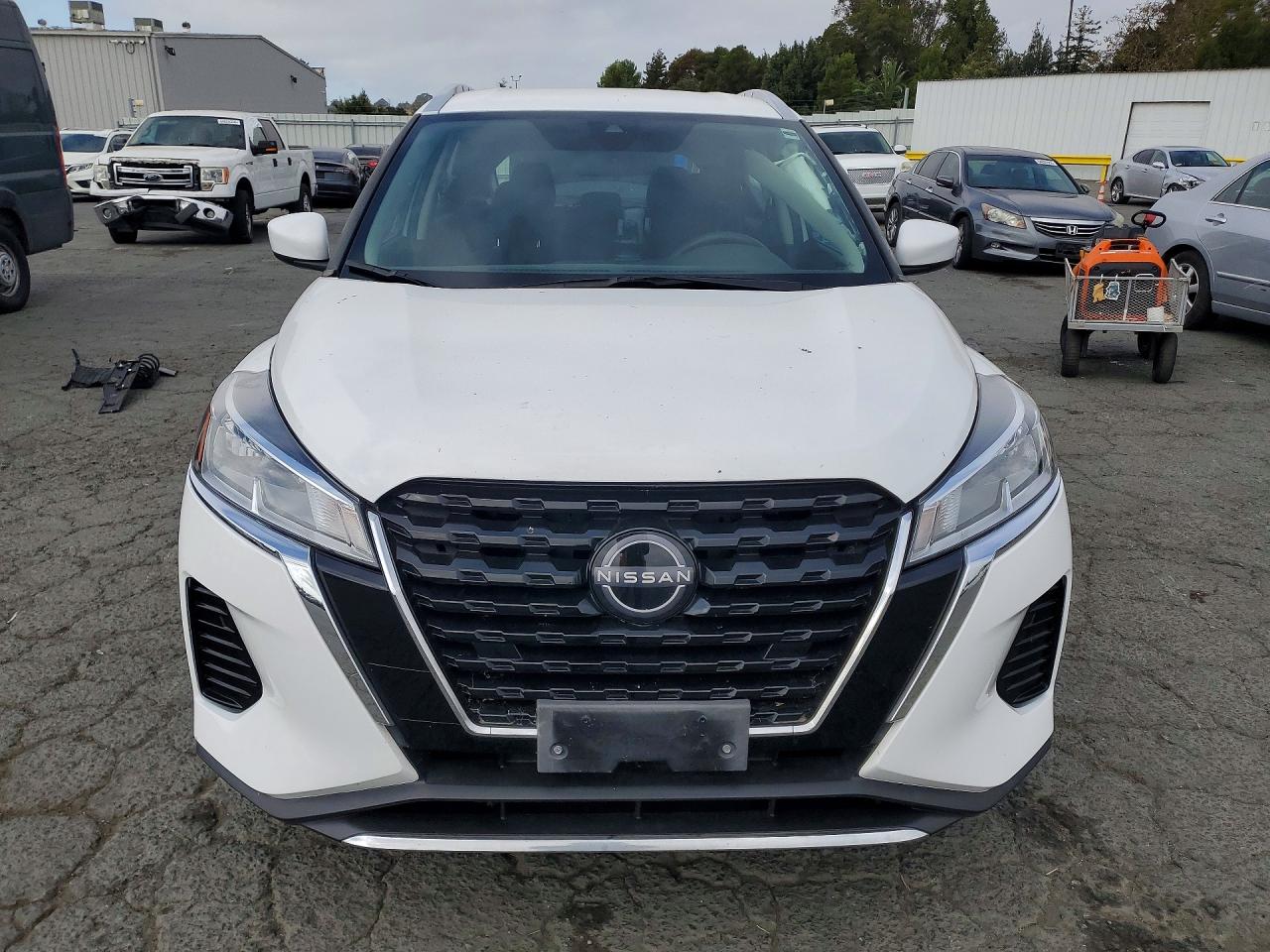 2023 Nissan Kicks Sv White vin: 3N1CP5CV4PL472733