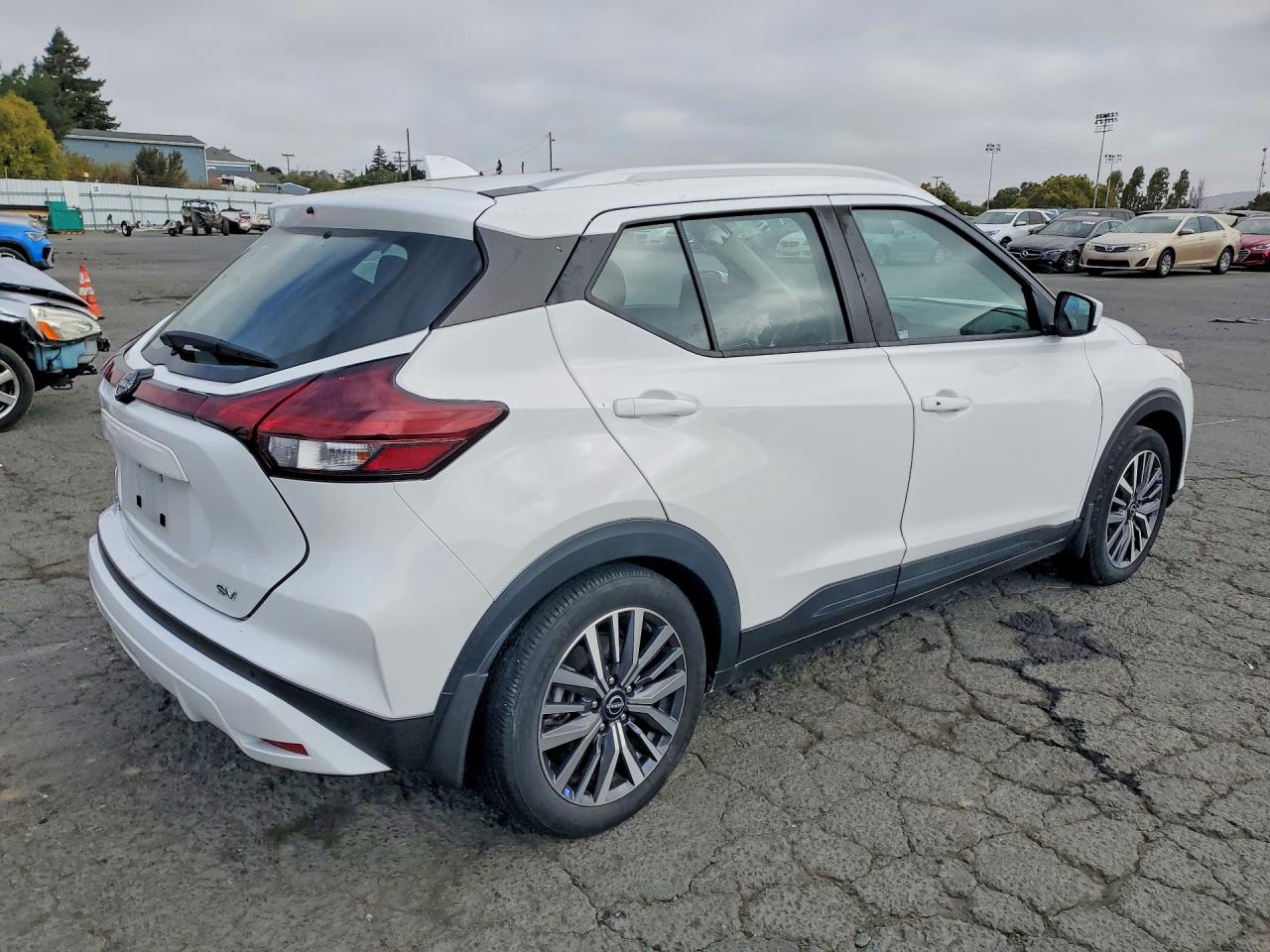 2023 Nissan Kicks Sv White vin: 3N1CP5CV4PL472733