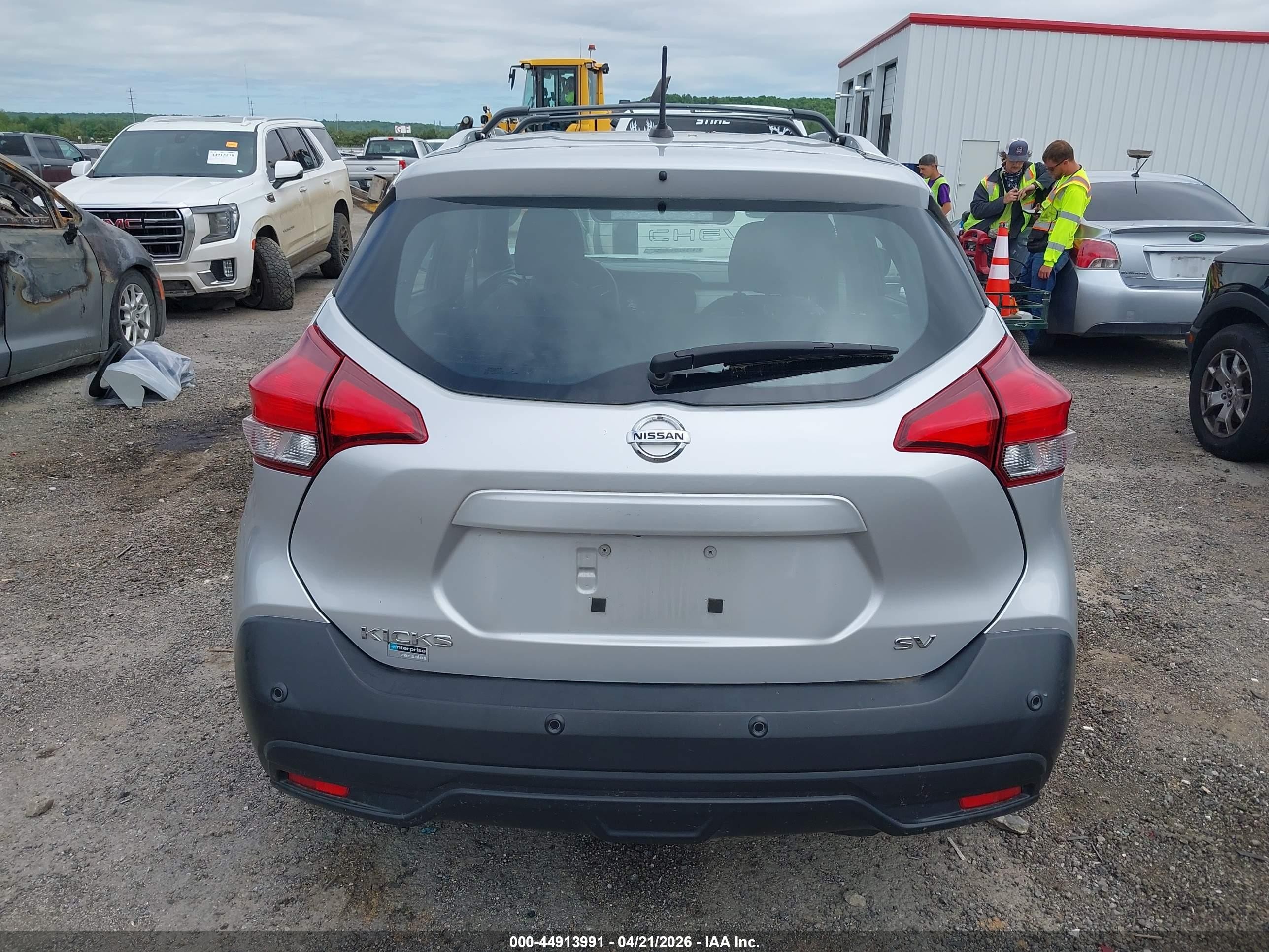 2020 Nissan Kicks Sv Xtronic Cvt Silver vin: 3N1CP5CV5LL521819
