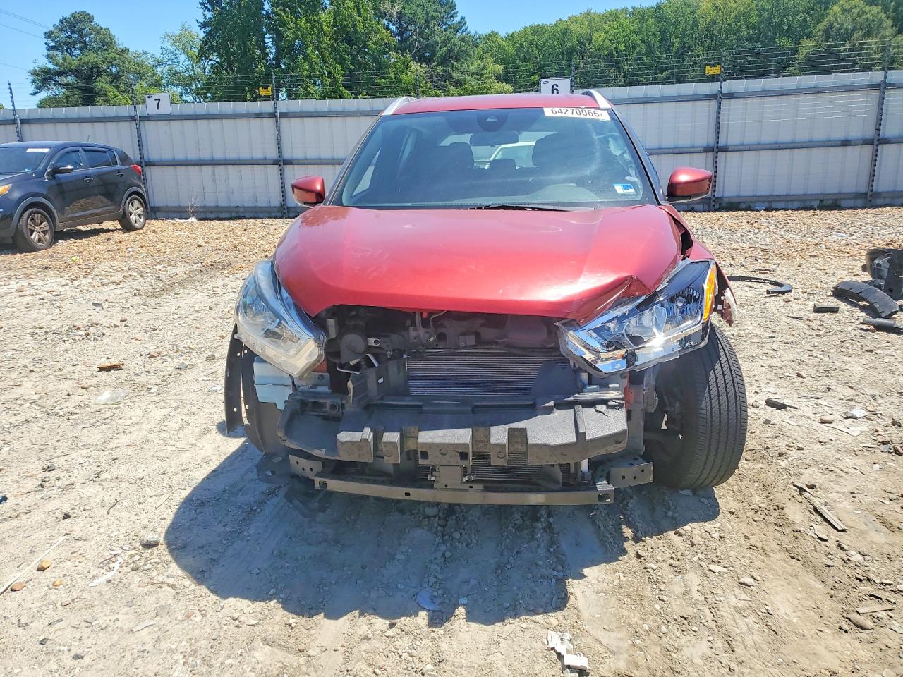 2020 Nissan Kicks Sv Red vin: 3N1CP5CV5LL526356