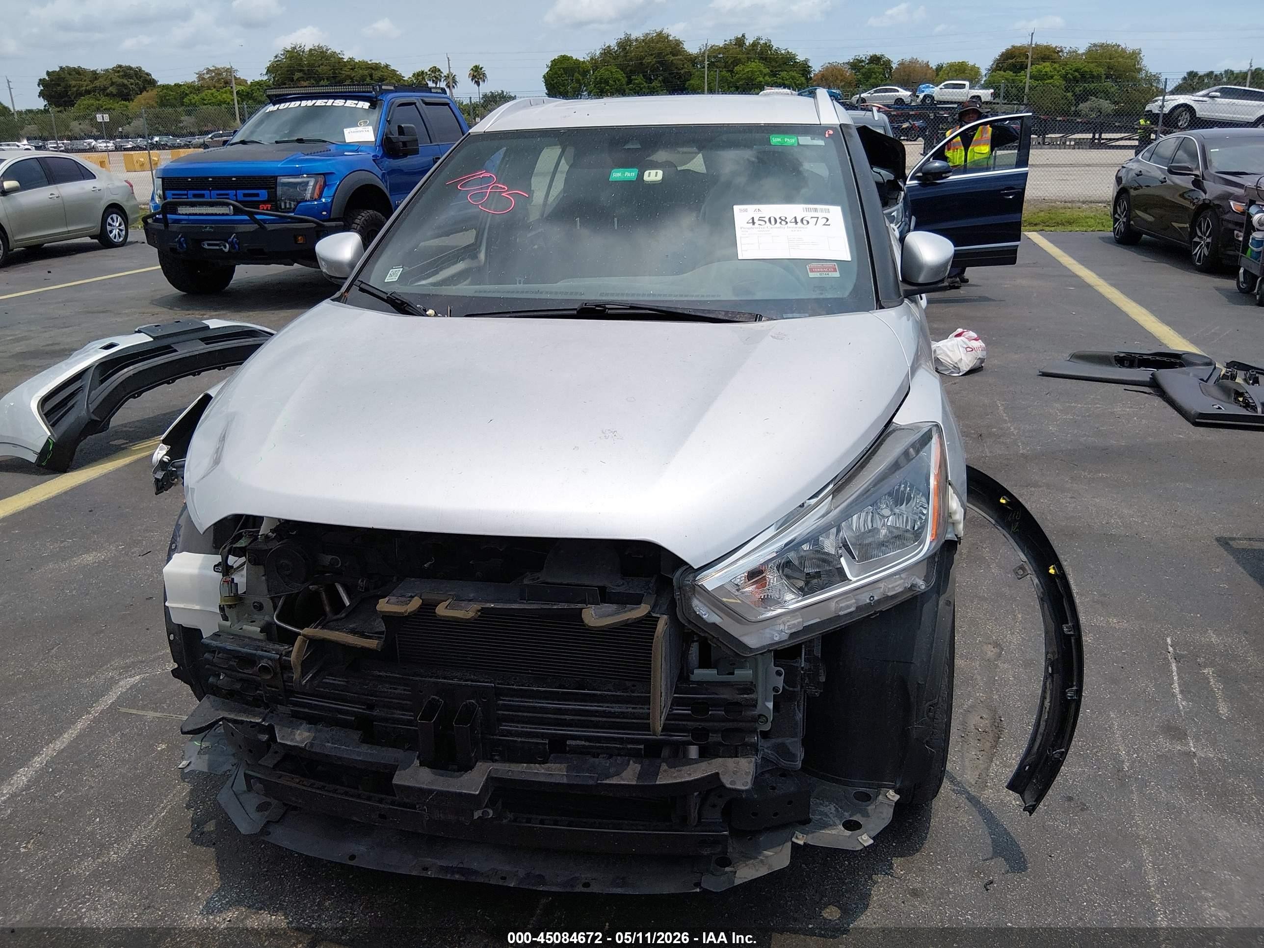 2020 Nissan Kicks Sv Xtronic Cvt Silver vin: 3N1CP5CV5LL564444