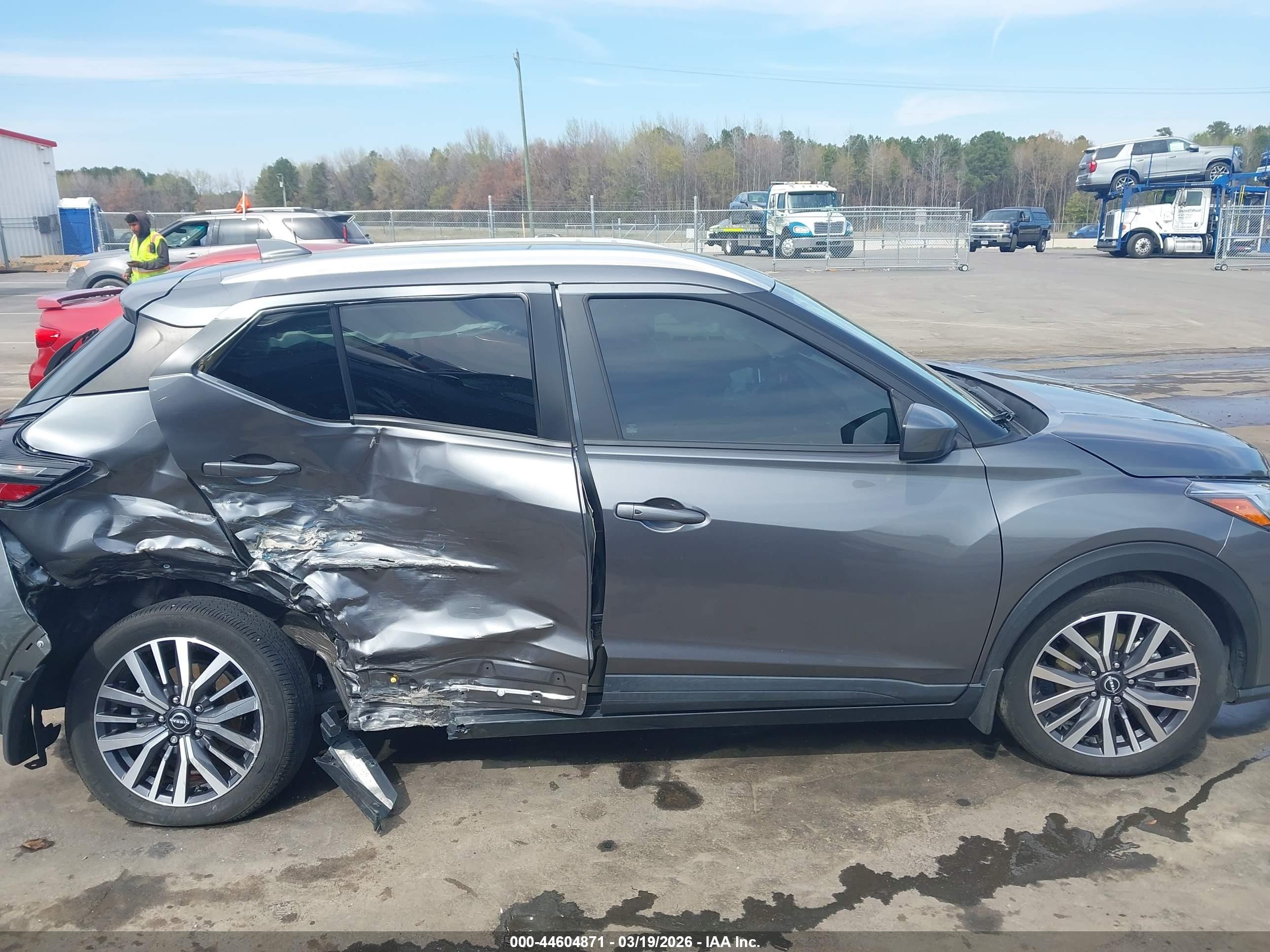 2023 Nissan Kicks Sv Xtronic Cvt Gray vin: 3N1CP5CV5PL494983