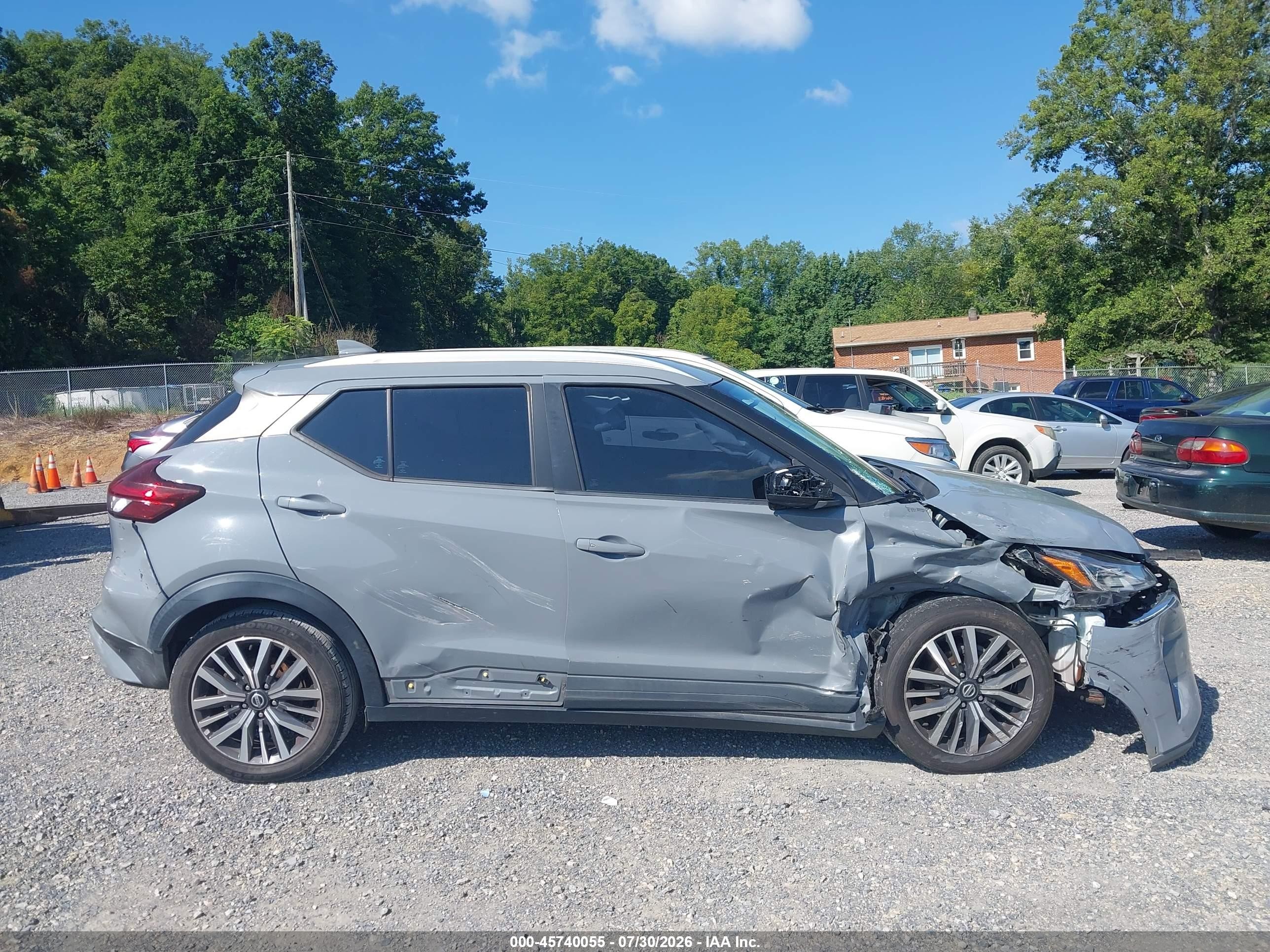 2021 Nissan Kicks Sv Xtronic Cvt Gray vin: 3N1CP5CV6ML500513