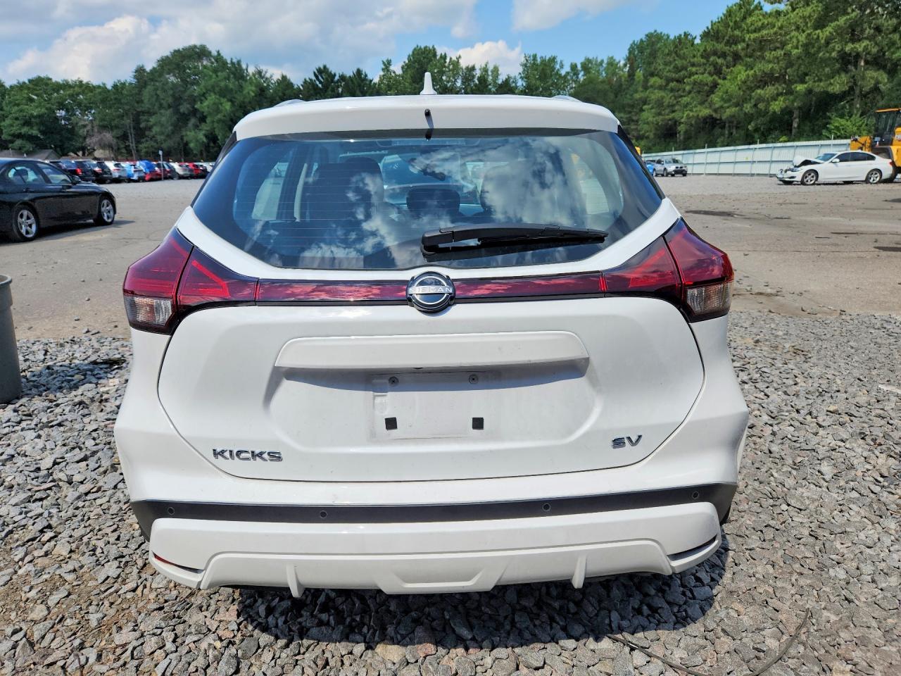 2023 Nissan Kicks Sv White vin: 3N1CP5CV6PL572106