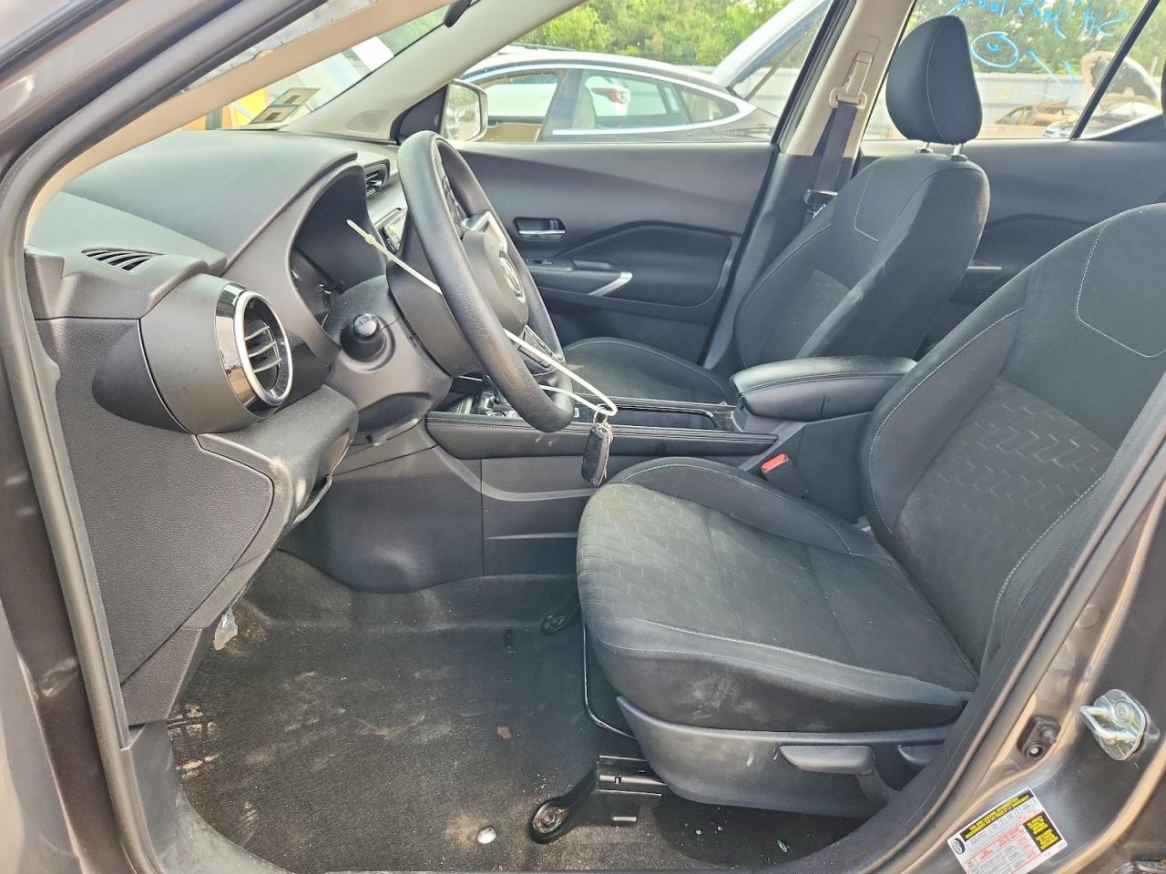 2024 Nissan Kicks Sv Gray vin: 3N1CP5CV6RL502544