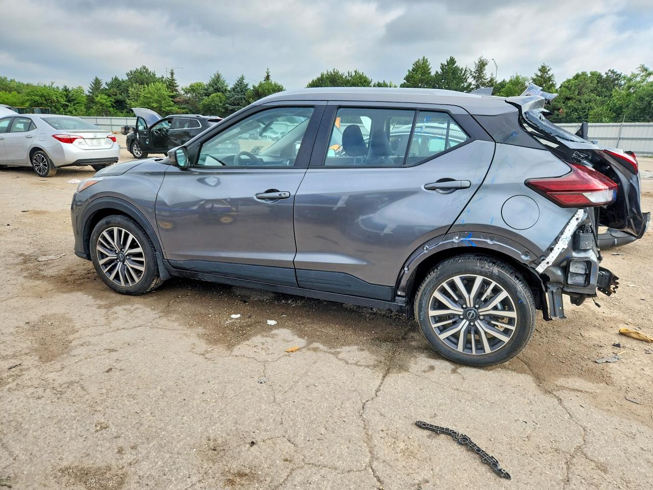 2024 Nissan Kicks Sv Gray vin: 3N1CP5CV6RL502544