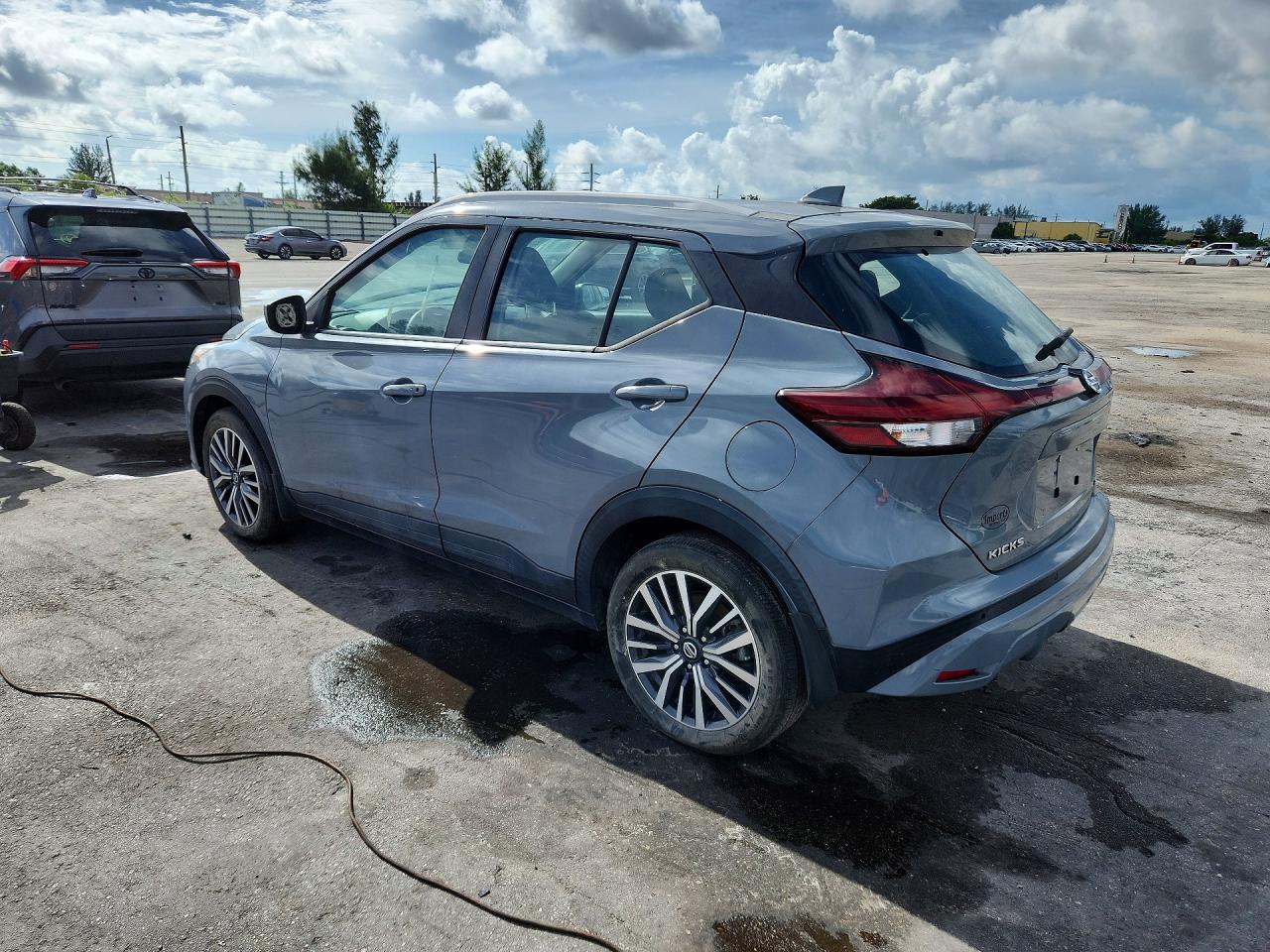 2021 Nissan Kicks Sv Gray vin: 3N1CP5CV7ML559537
