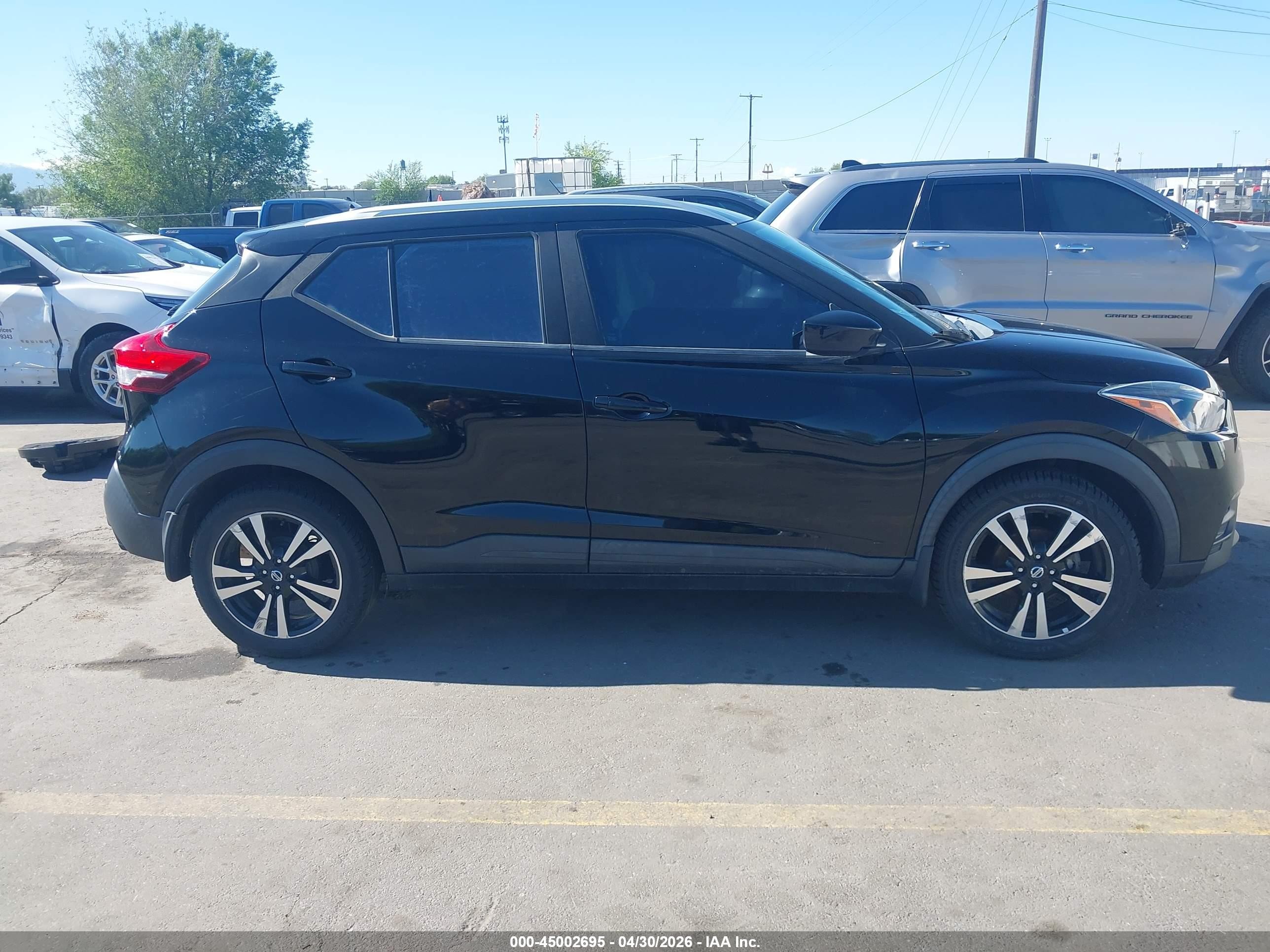 2020 Nissan Kicks Sv Xtronic Cvt Черный vin: 3N1CP5CV8LL486225