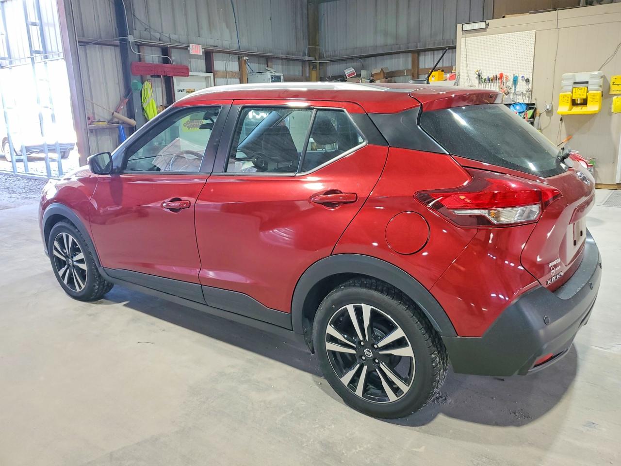 2020 Nissan Kicks Sv Burgundy vin: 3N1CP5CV8LL526707