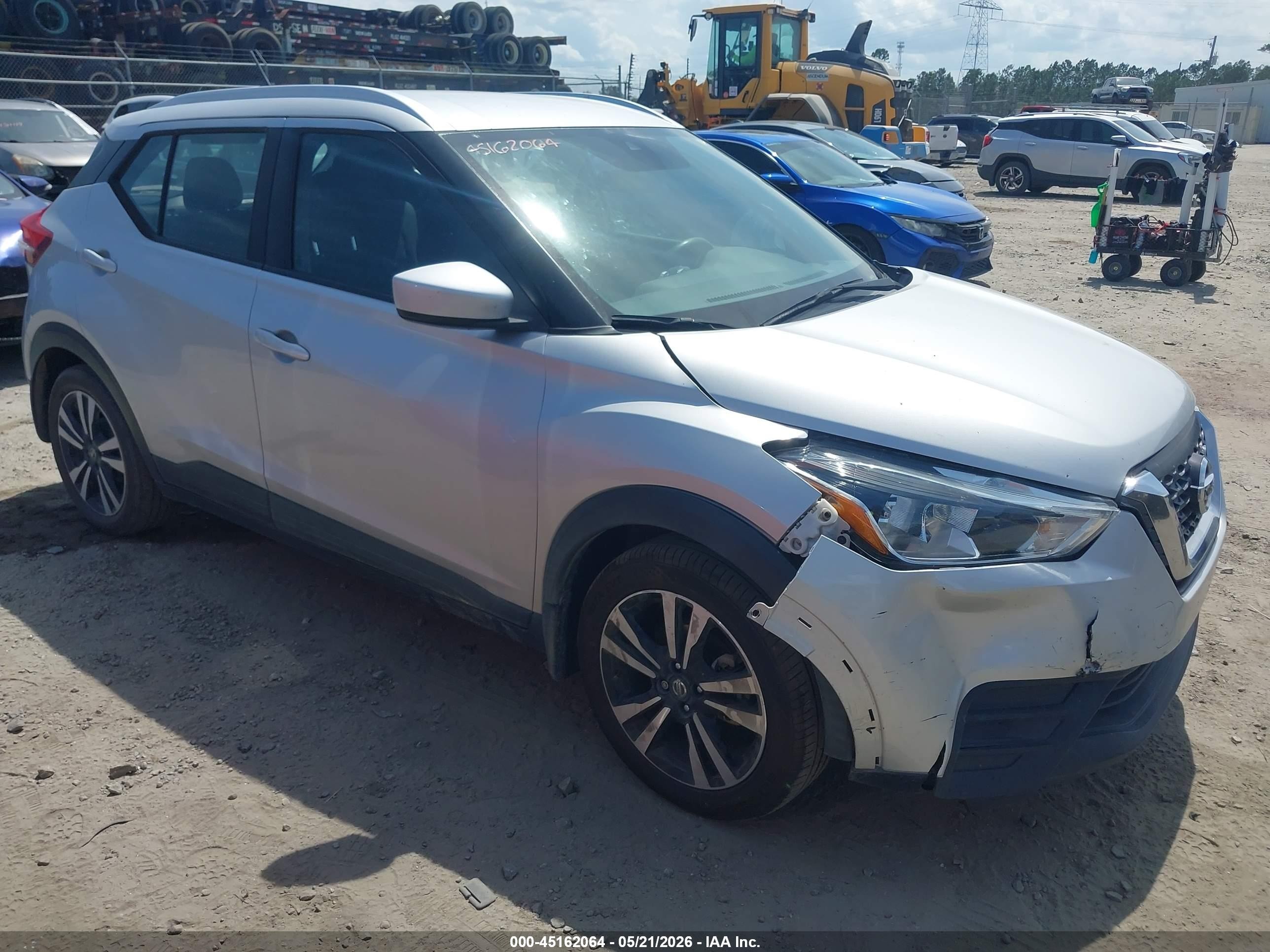 2020 Nissan Kicks Sv Xtronic Cvt Silver vin: 3N1CP5CV9LL568223
