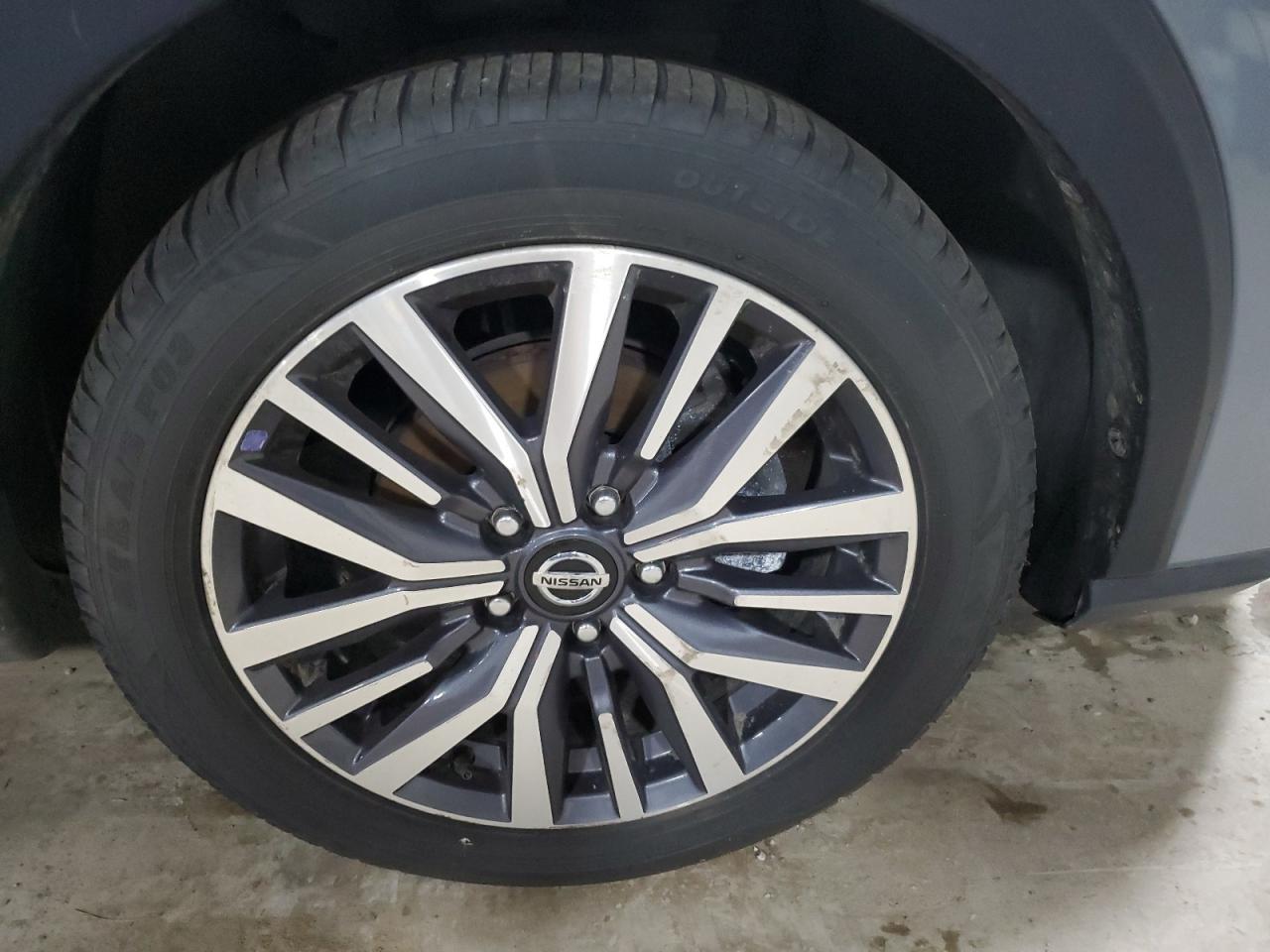 2022 Nissan Kicks Sv Gray vin: 3N1CP5CV9NL523835 Damage: Right Front Wheel, Curb Rash, 1 To 2 Inches