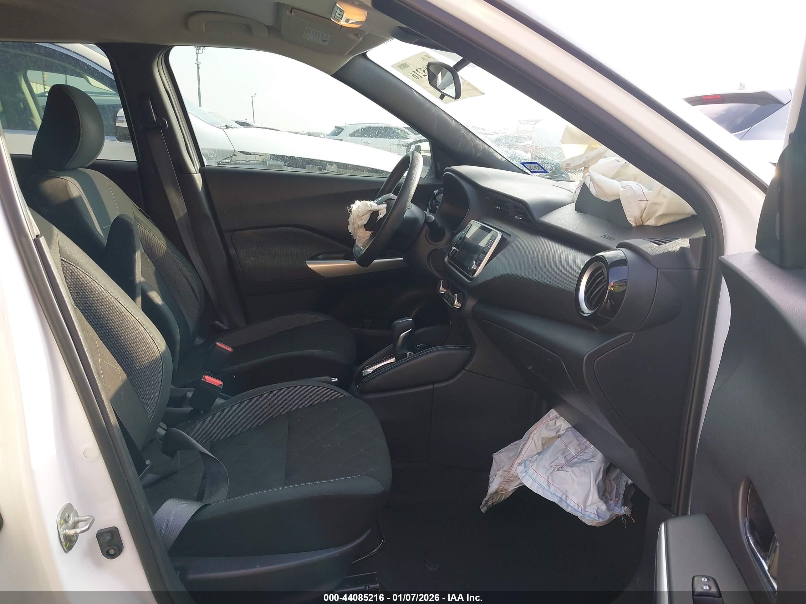 2020 Nissan Kicks Sv Xtronic Cvt Белый vin: 3N1CP5CVXLL509617