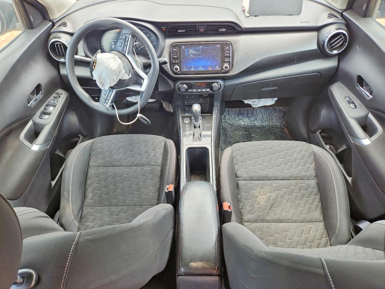 2021 Nissan Kicks Sv Black vin: 3N1CP5CVXML482422