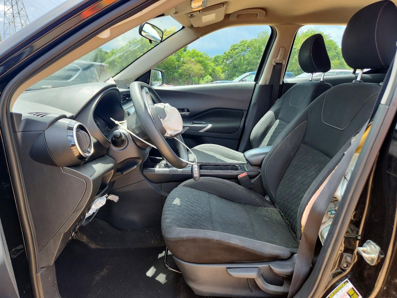 2021 Nissan Kicks Sv Black vin: 3N1CP5CVXML482422